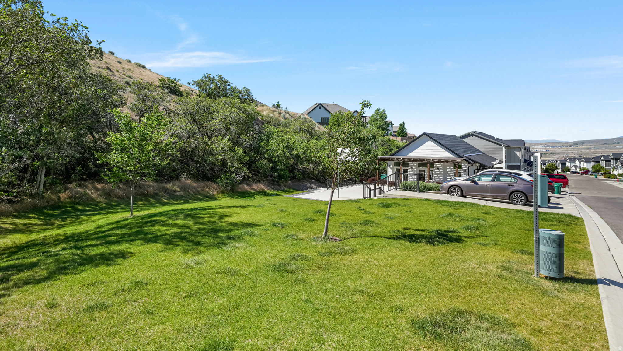 CANYON TRAIL - Residential