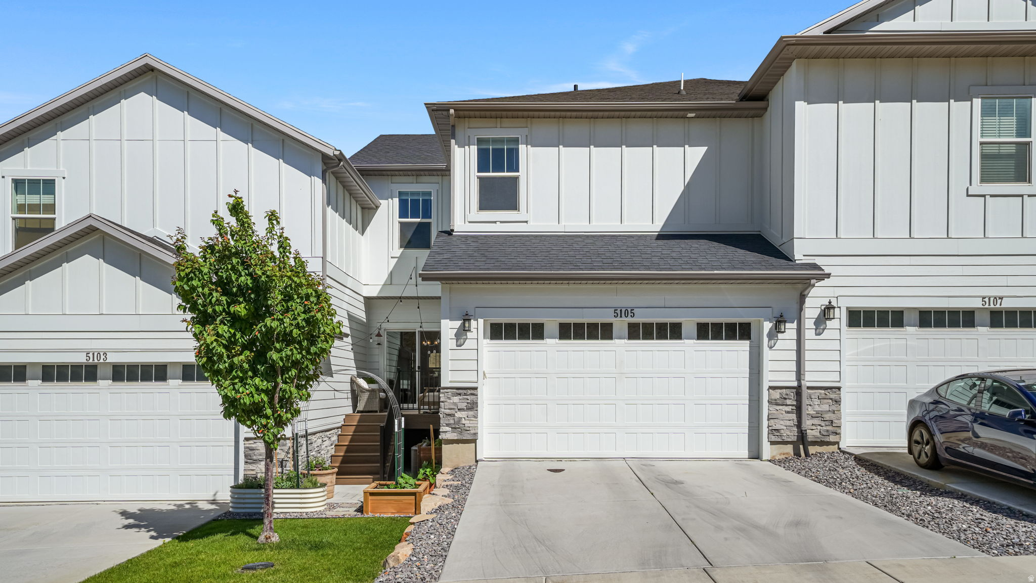 CANYON TRAIL - Residential
