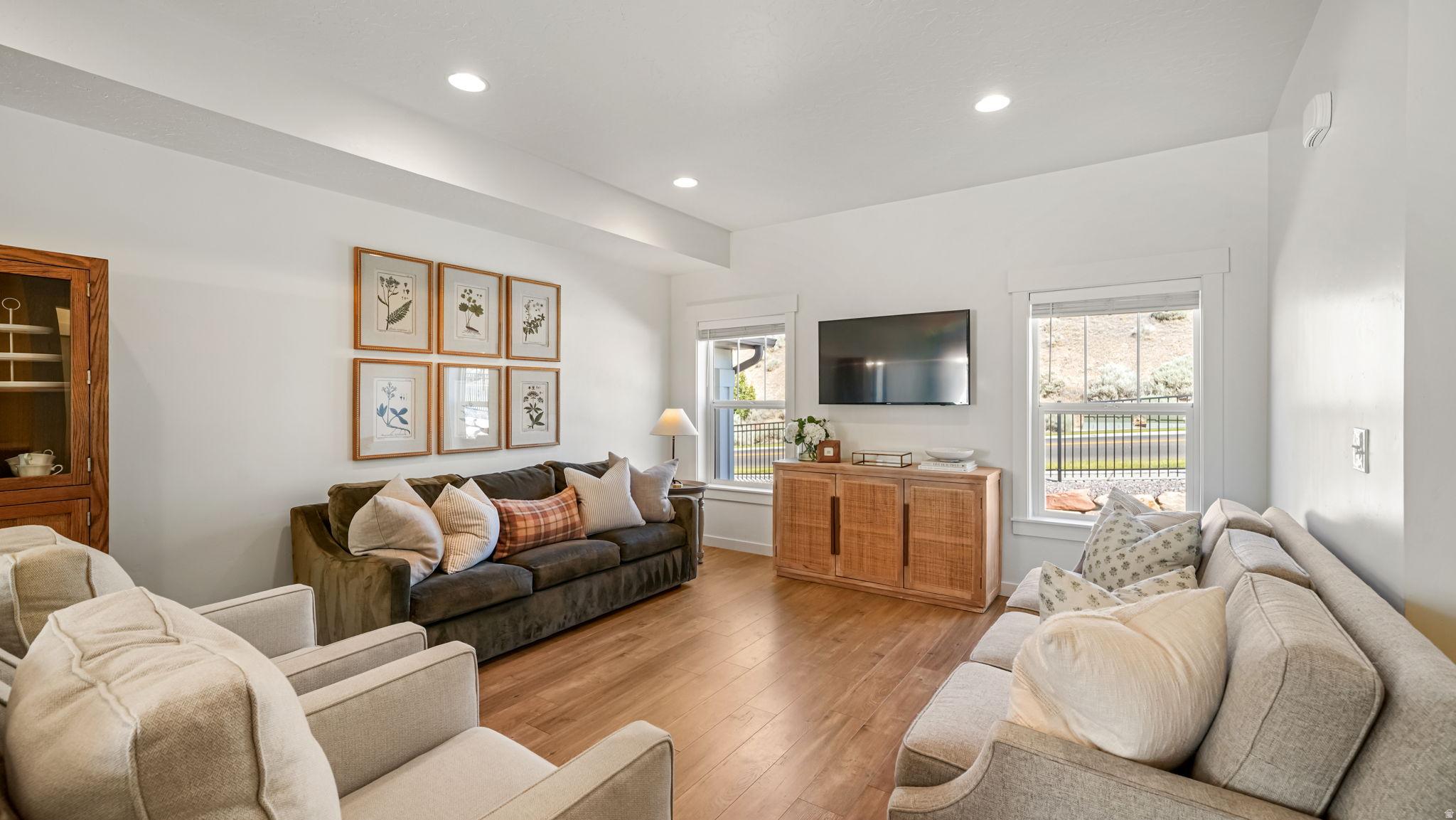 CANYON TRAIL - Residential