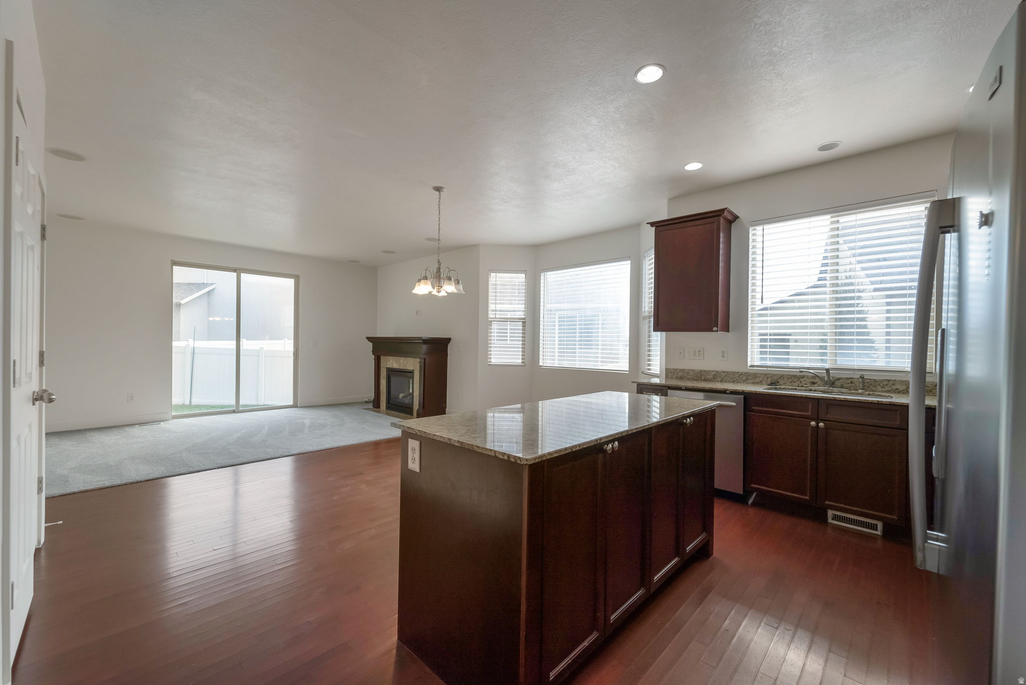 HANKS - Residential