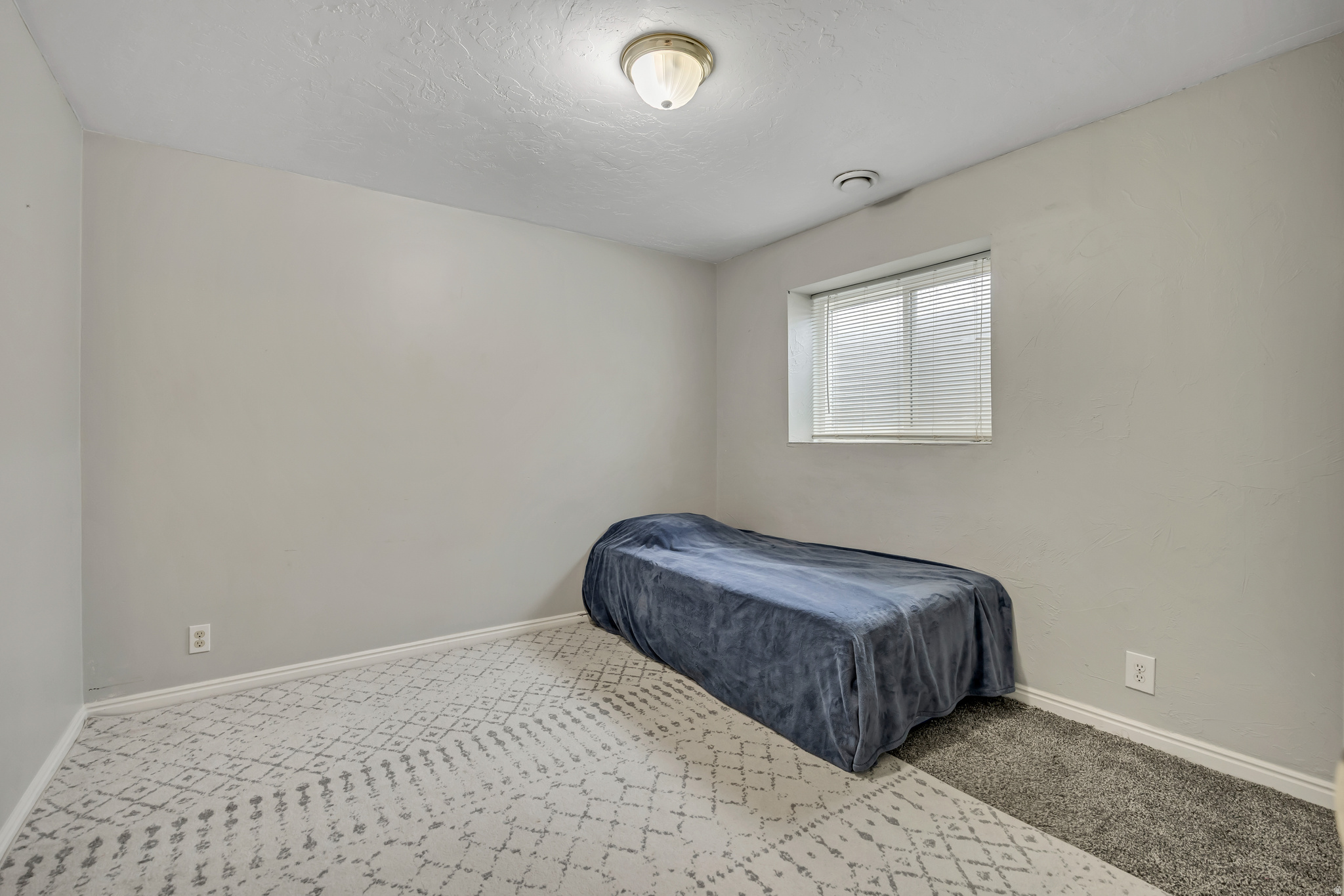 WHITE CITY - Residential