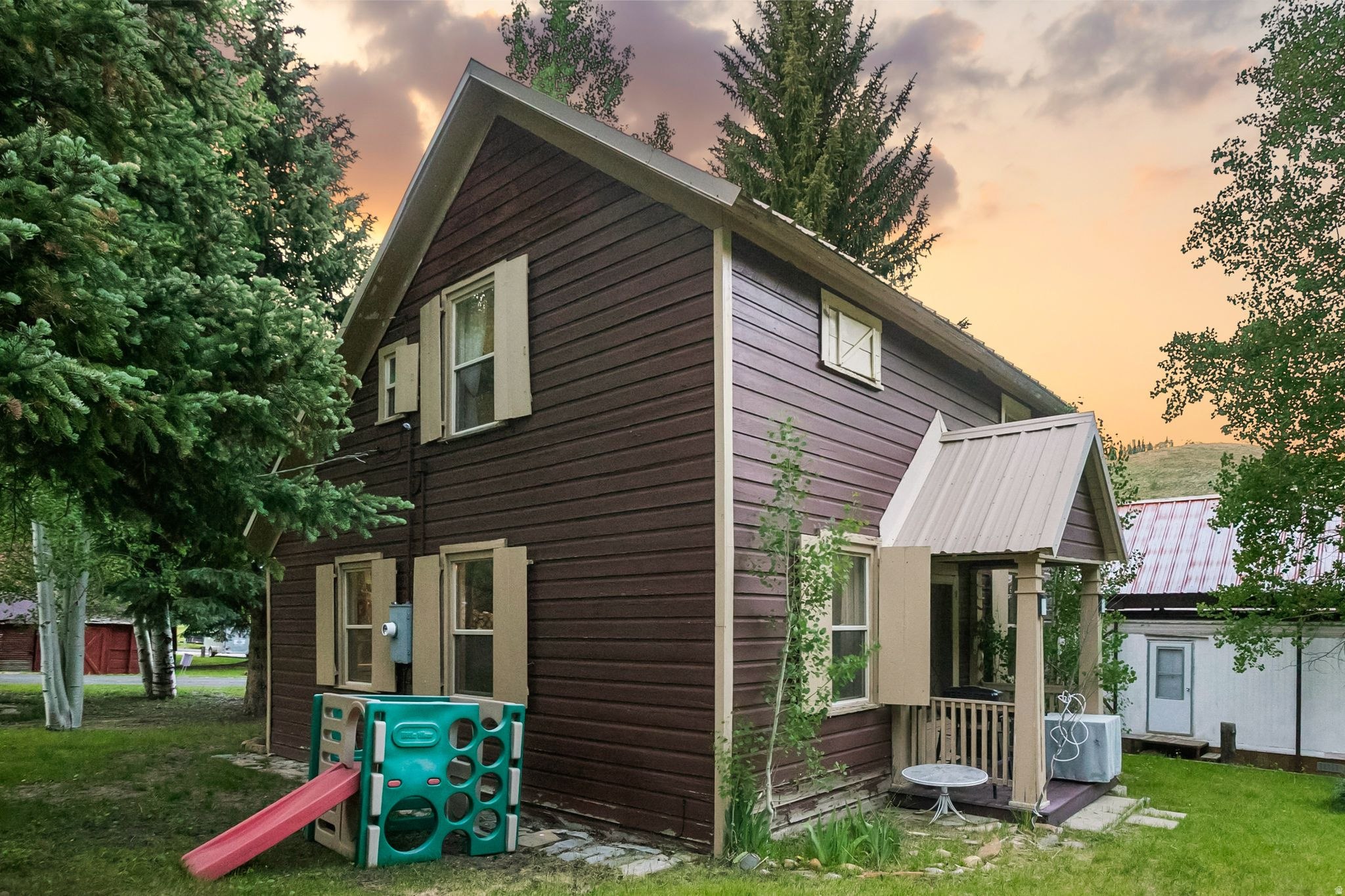CLEAR CREEK - Residential