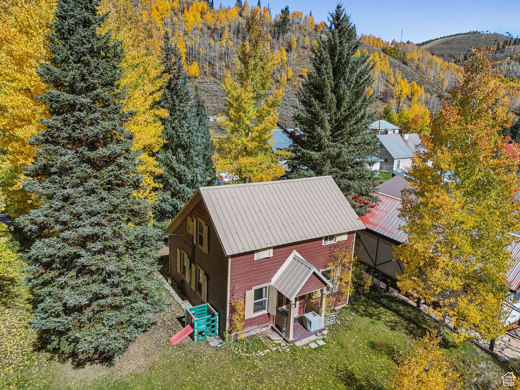 CLEAR CREEK - Residential