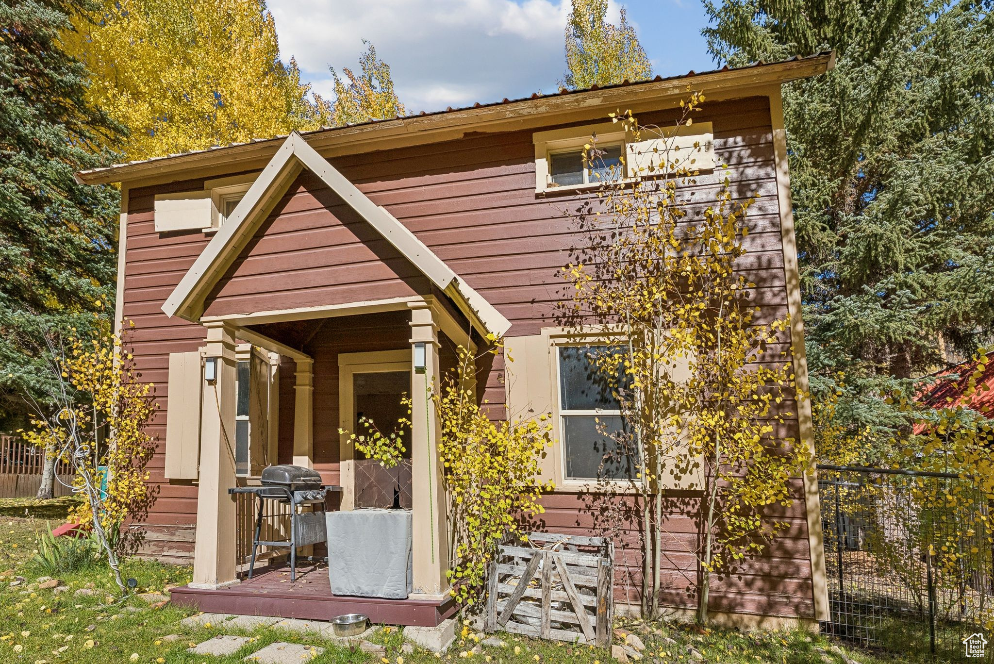 CLEAR CREEK - Residential