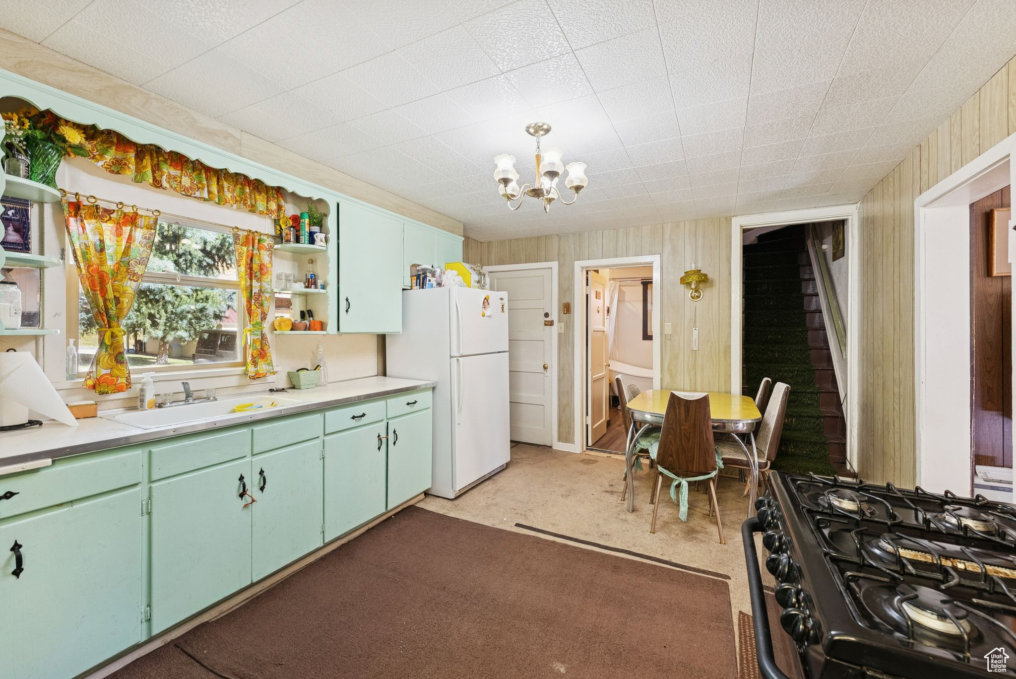 CLEAR CREEK - Residential