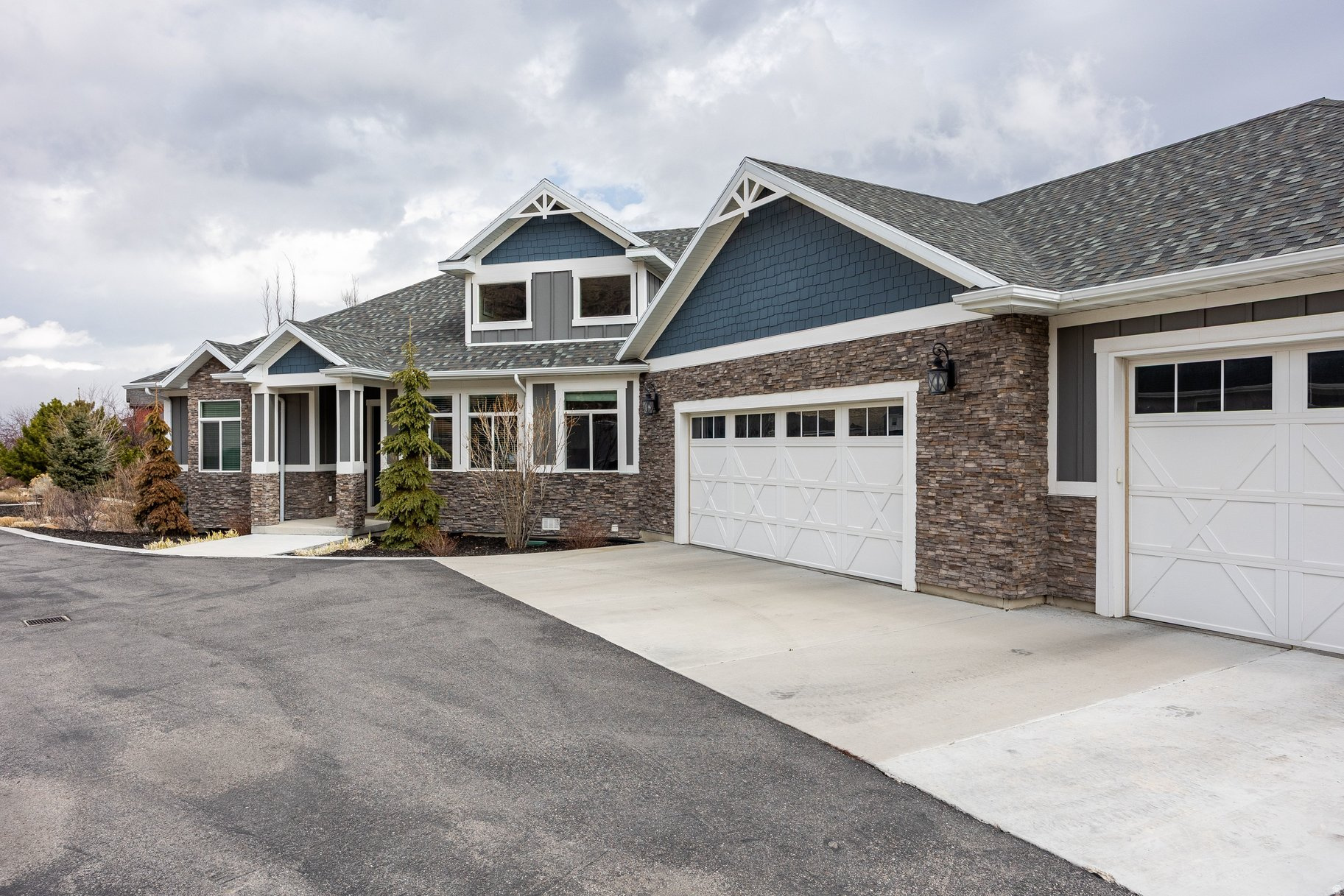 THE COVE @ HERRIMAN SPRINGS - Residential