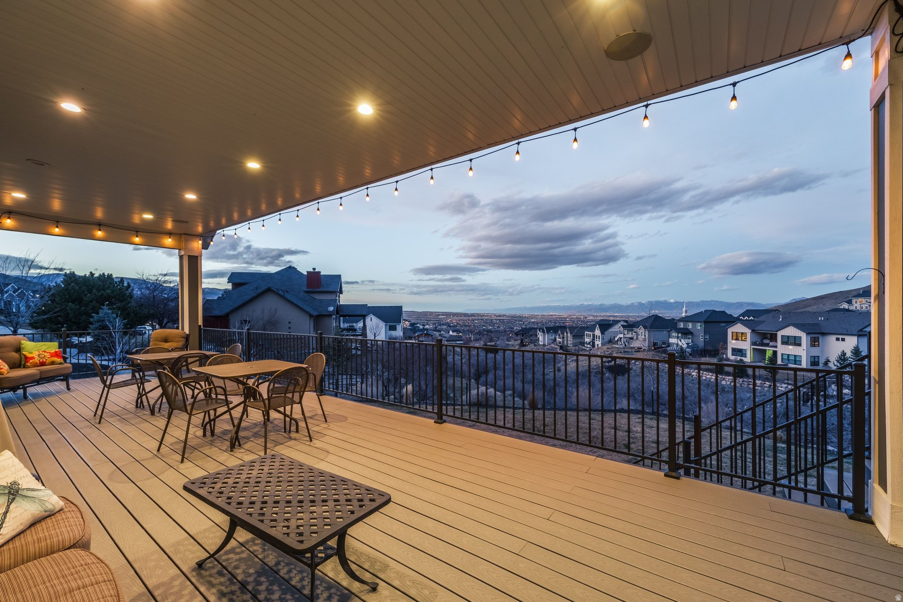 THE COVE @ HERRIMAN SPRINGS - Residential