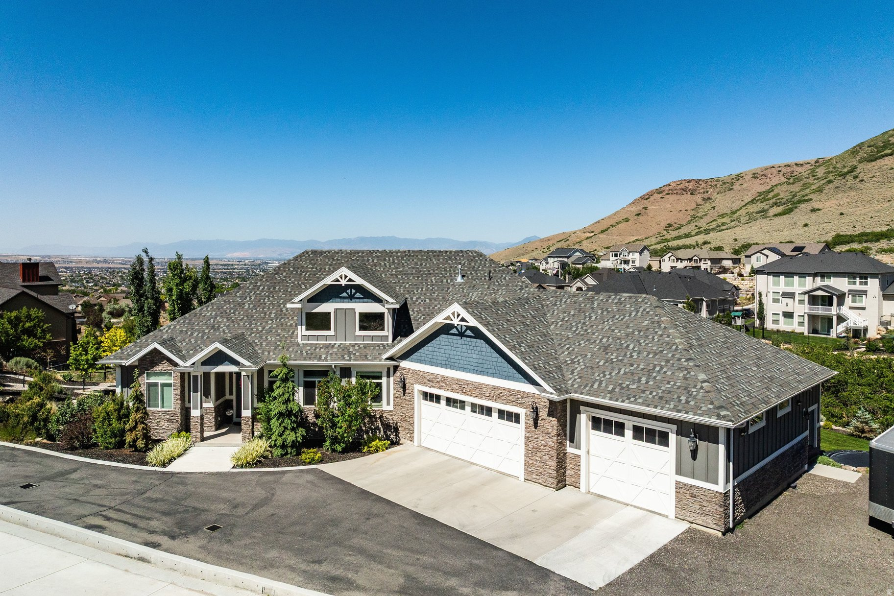 THE COVE @ HERRIMAN SPRINGS - Residential