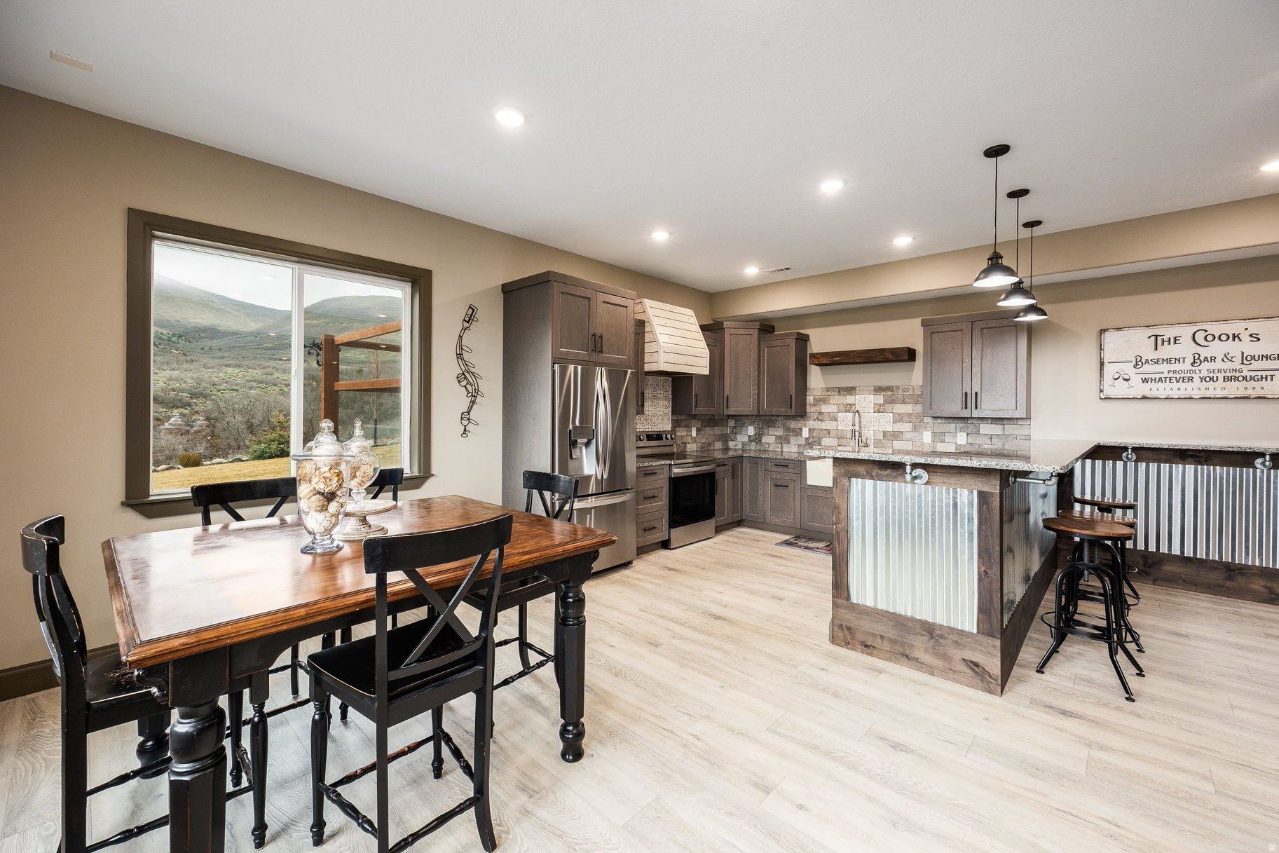 THE COVE @ HERRIMAN SPRINGS - Residential
