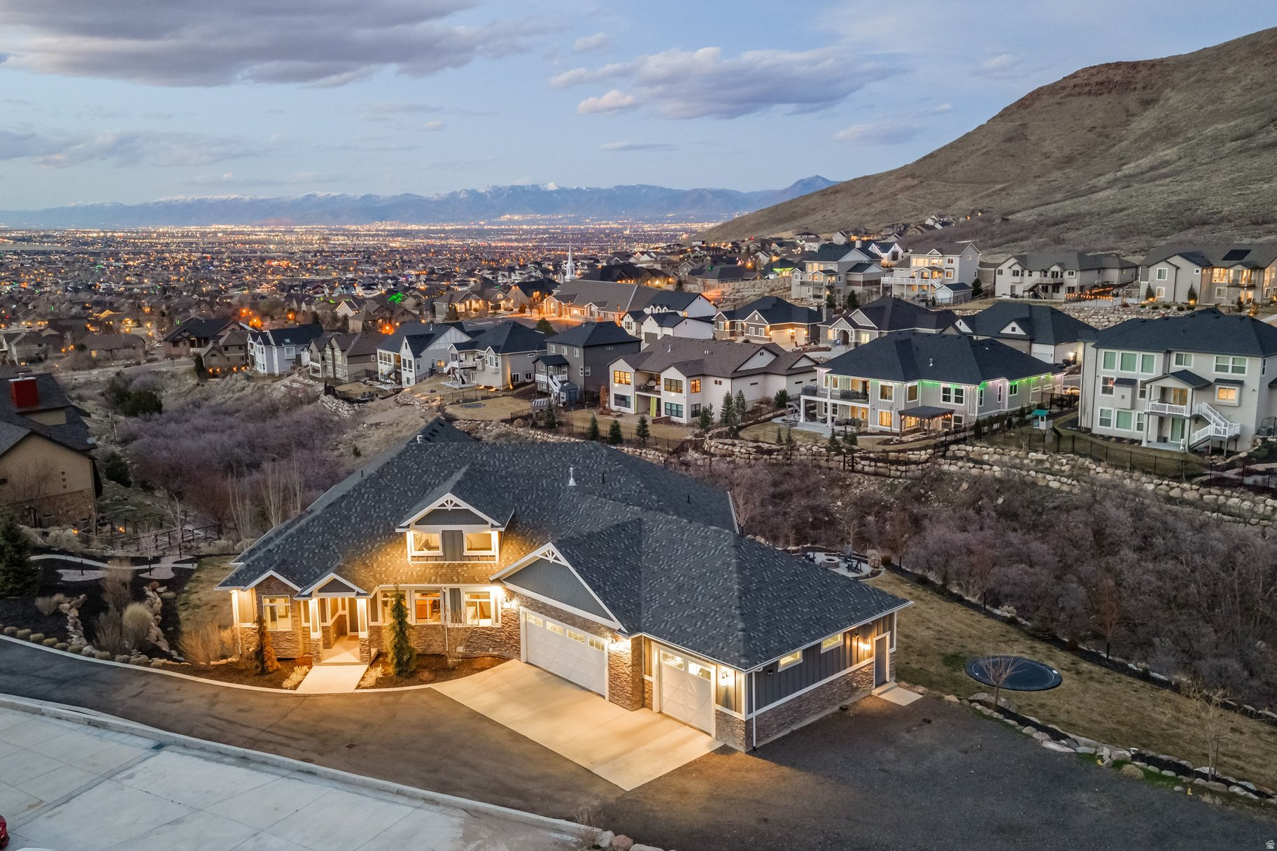 THE COVE @ HERRIMAN SPRINGS - Residential