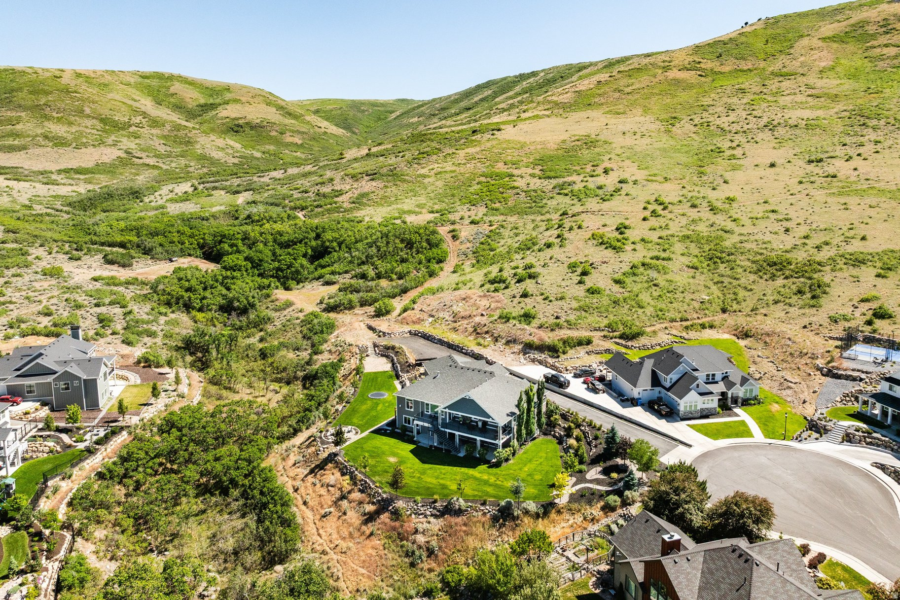 THE COVE @ HERRIMAN SPRINGS - Residential
