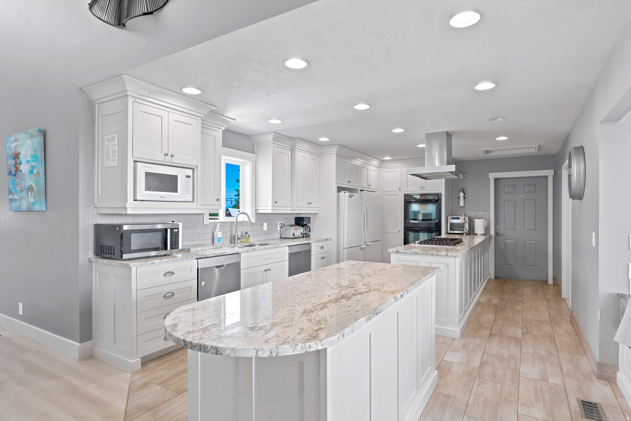 FOOTHILL ESTATE - Residential