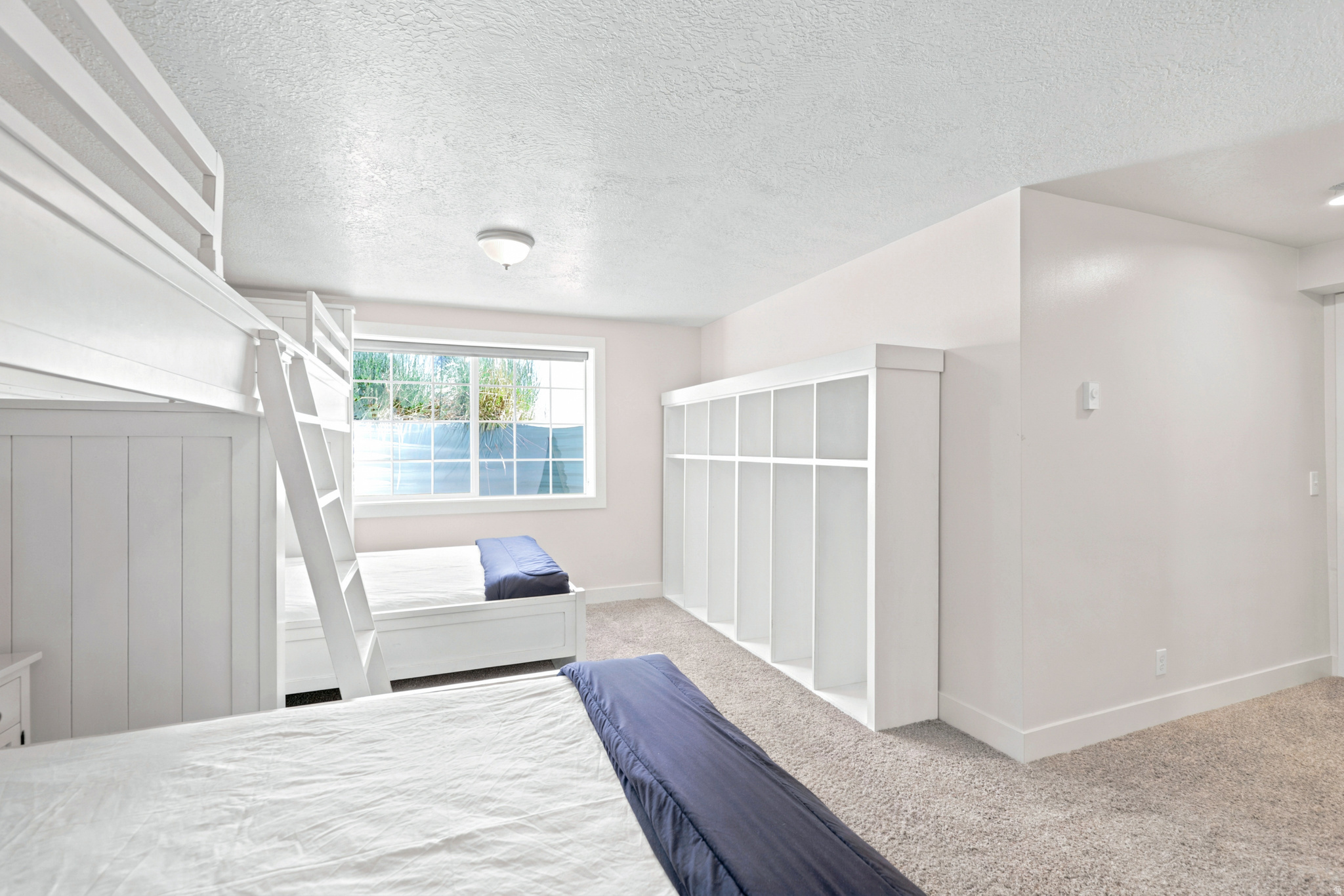 FOOTHILL ESTATE - Residential