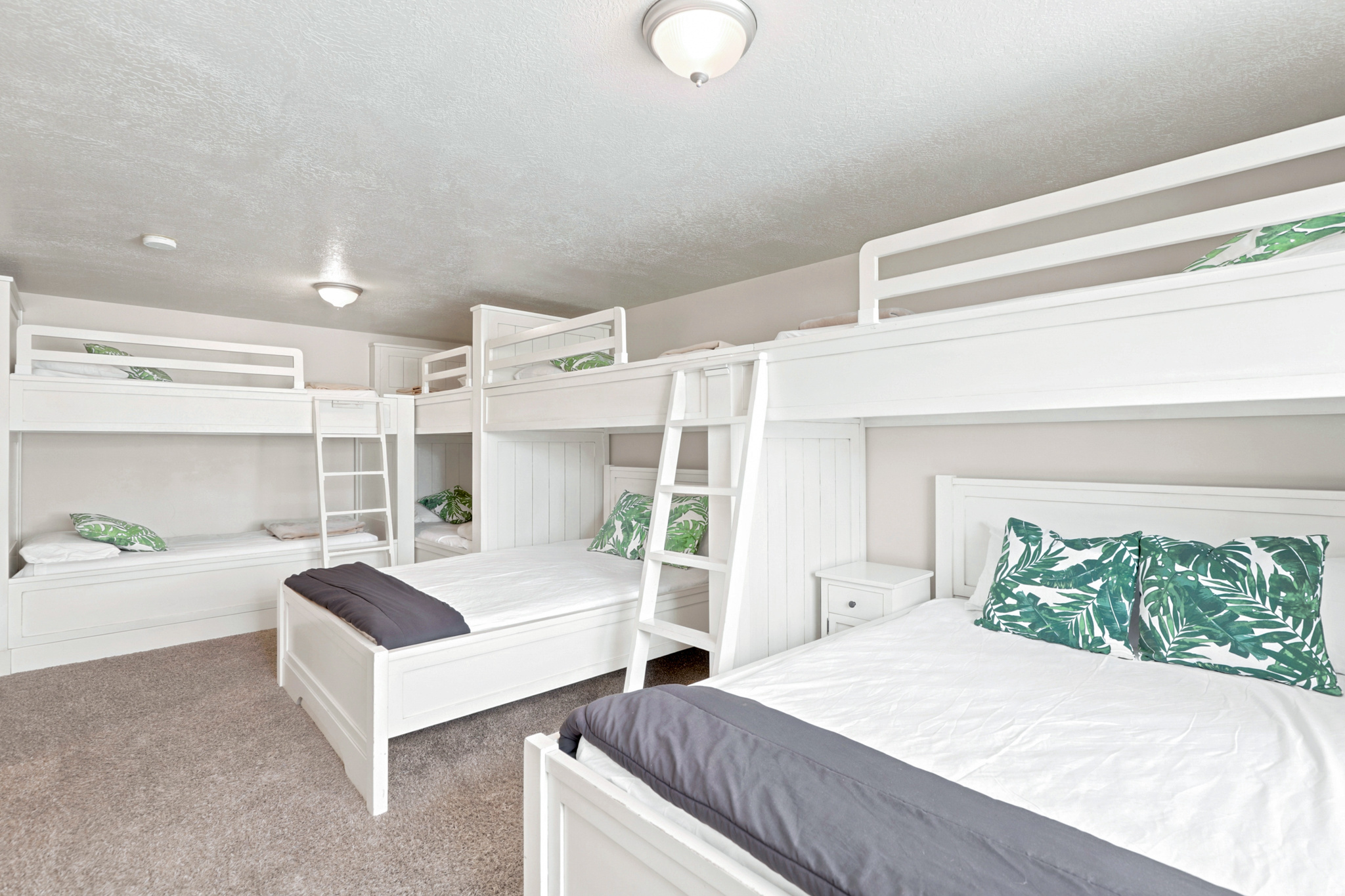 FOOTHILL ESTATE - Residential