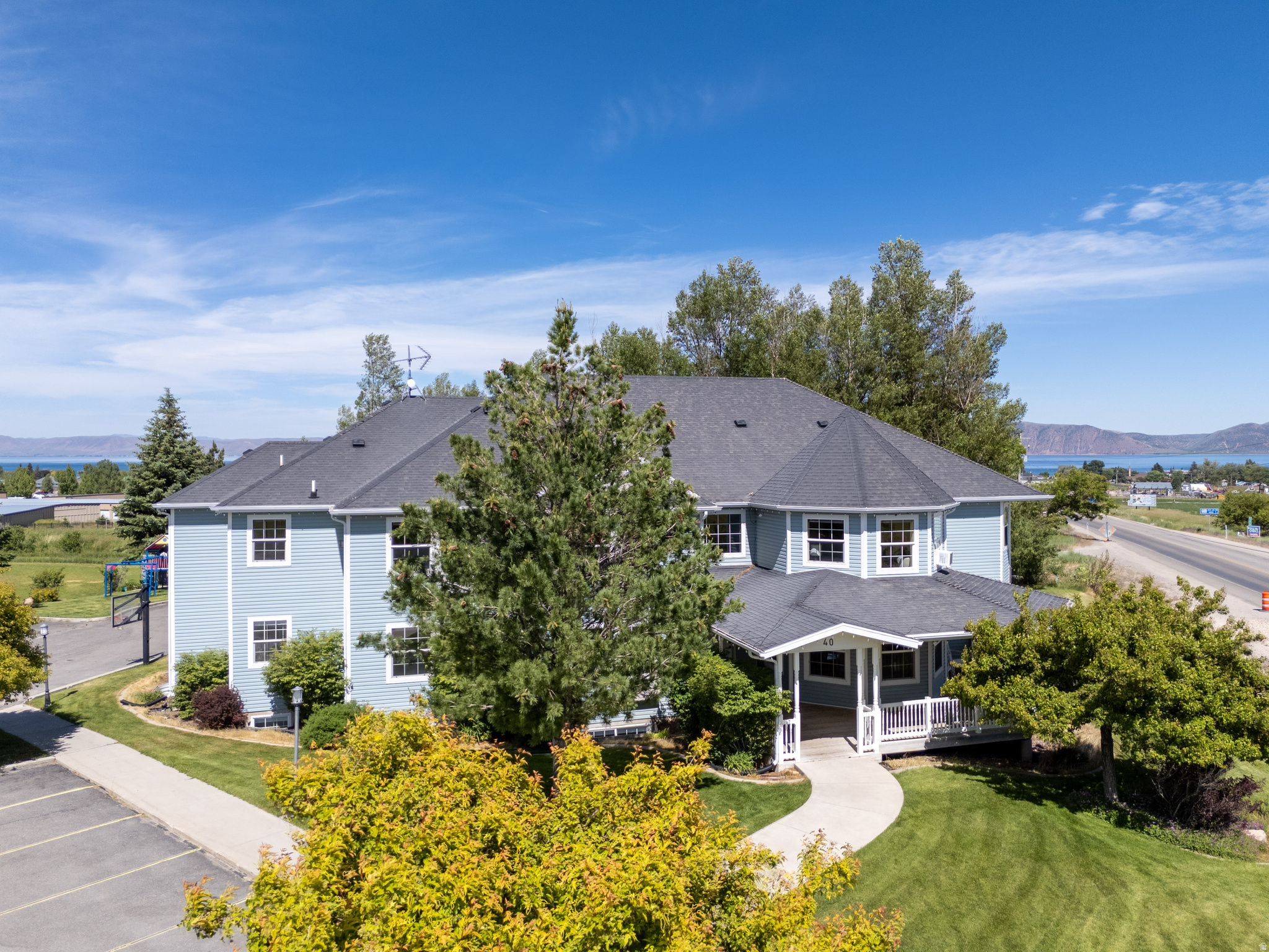 FOOTHILL ESTATE - Residential