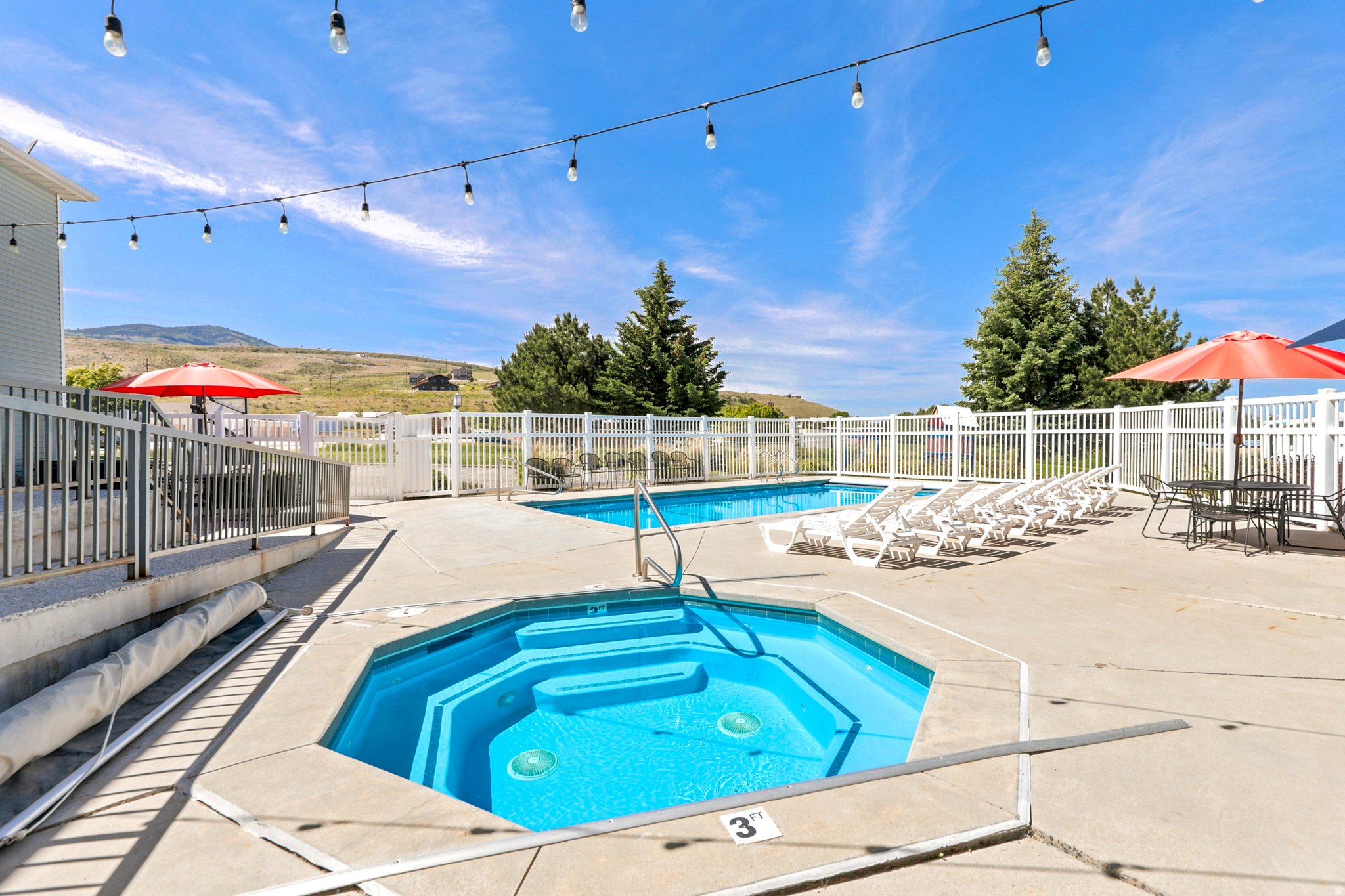 FOOTHILL ESTATE - Residential