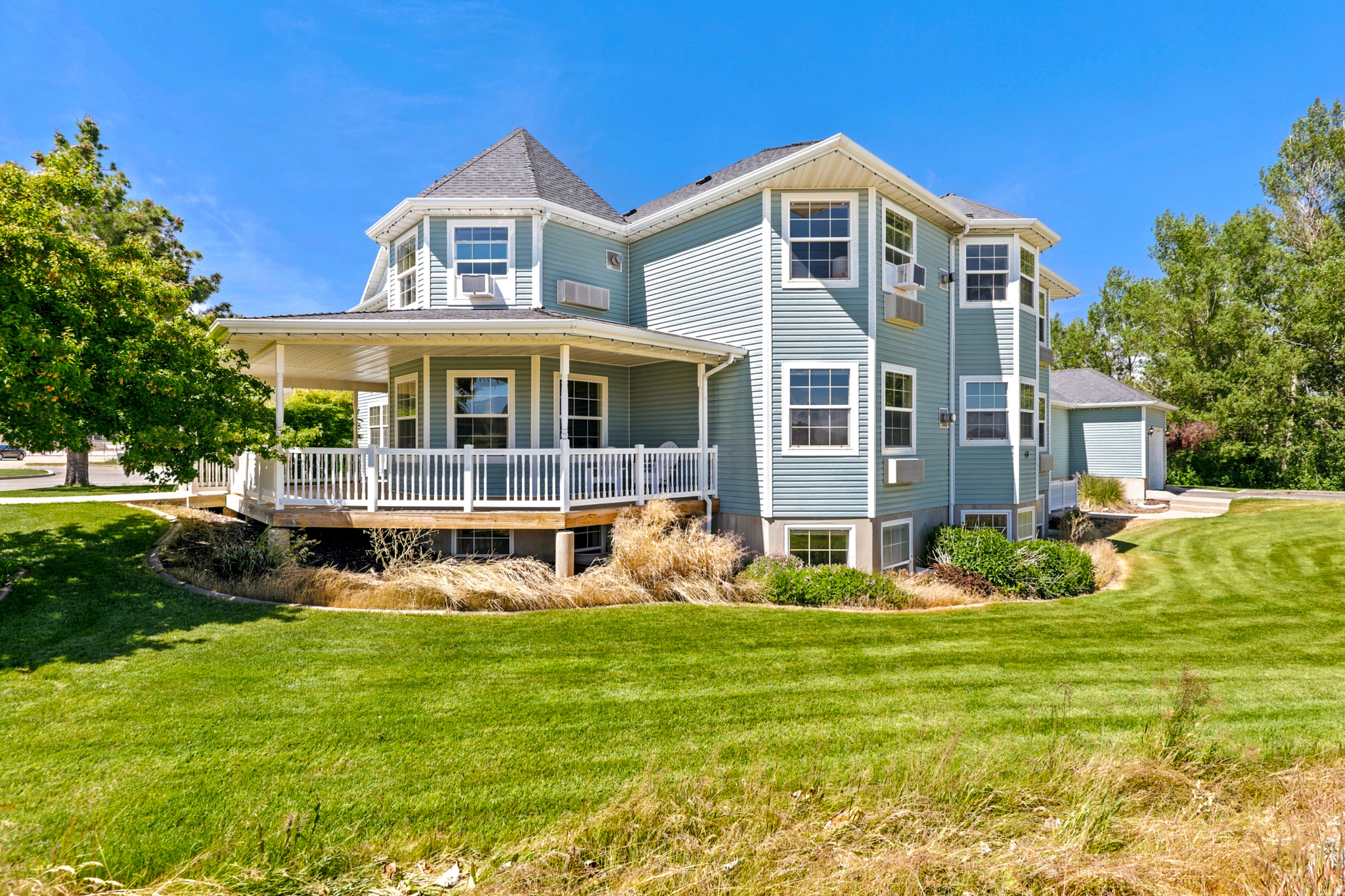 FOOTHILL ESTATE - Residential