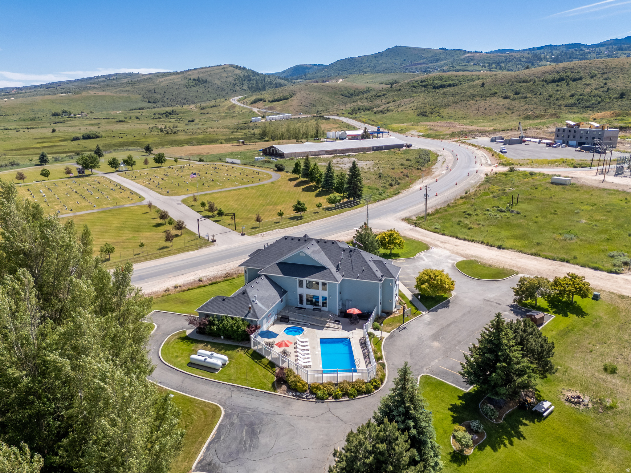 FOOTHILL ESTATE - Residential
