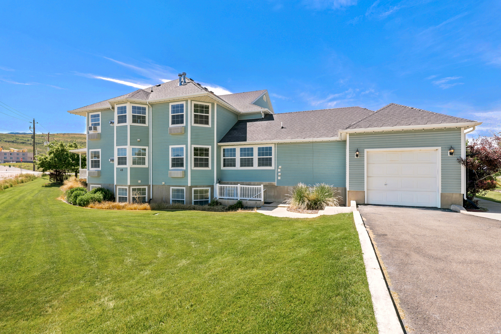 FOOTHILL ESTATE - Residential