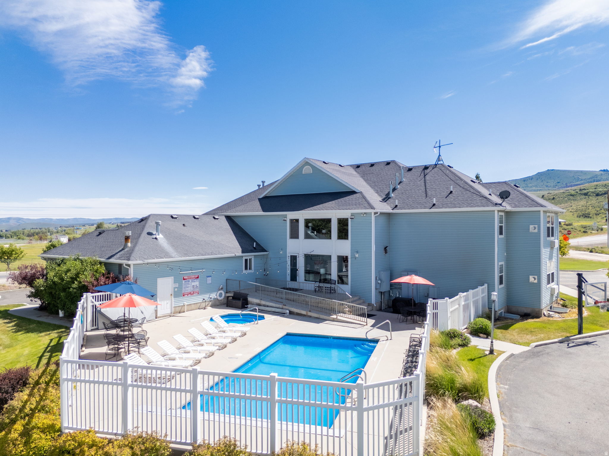 FOOTHILL ESTATE - Residential
