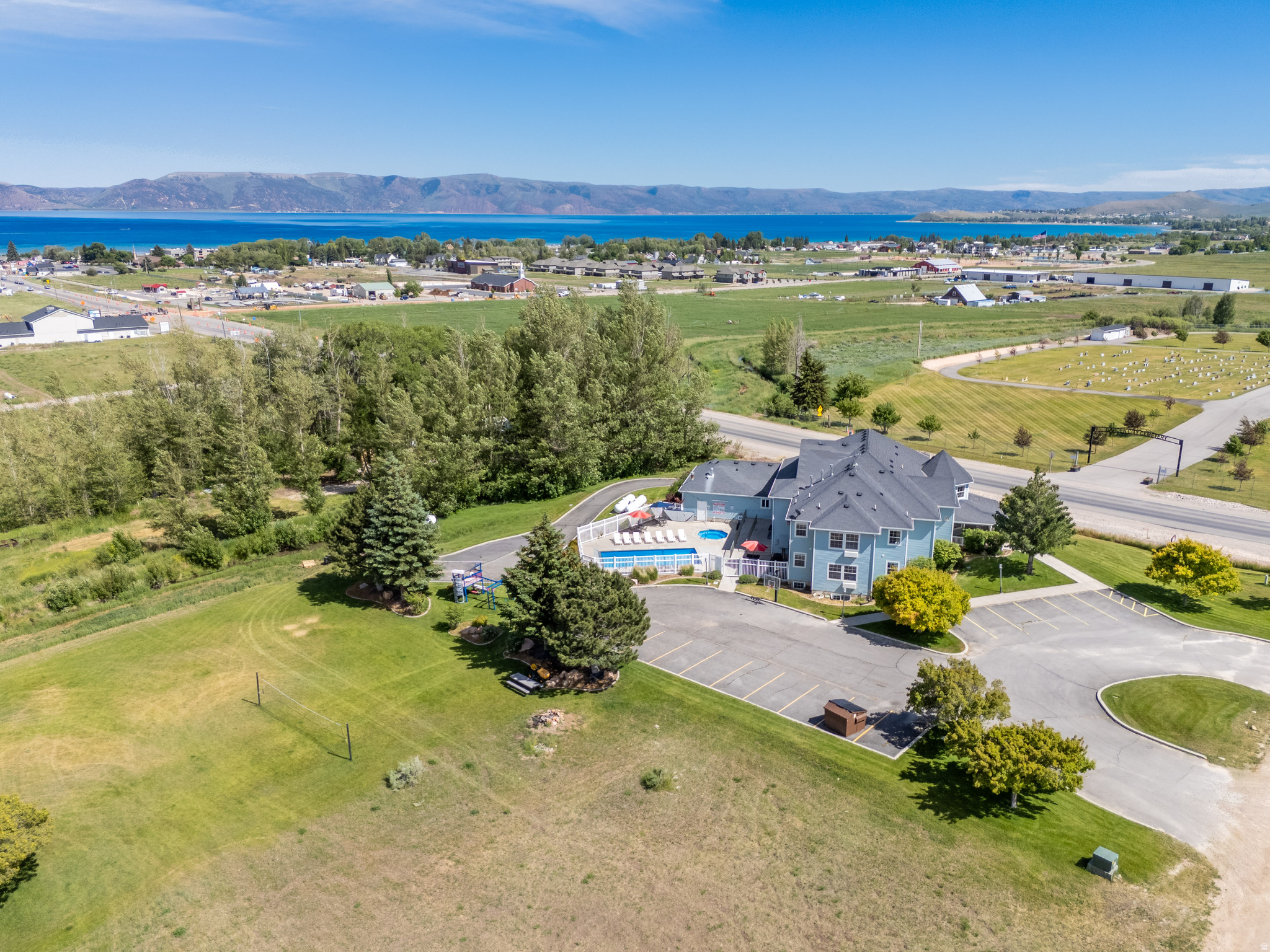 FOOTHILL ESTATE - Residential