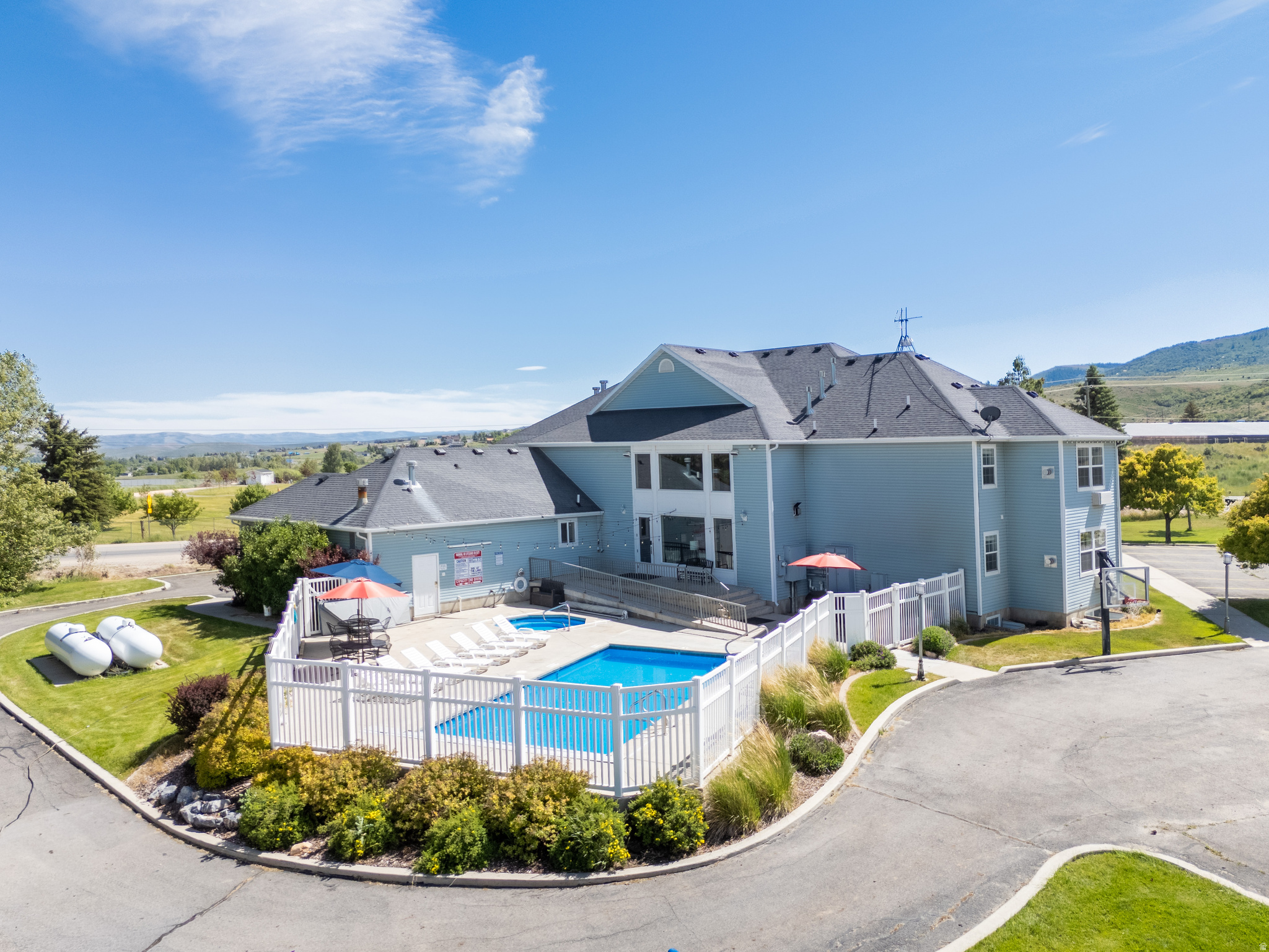 FOOTHILL ESTATE - Residential