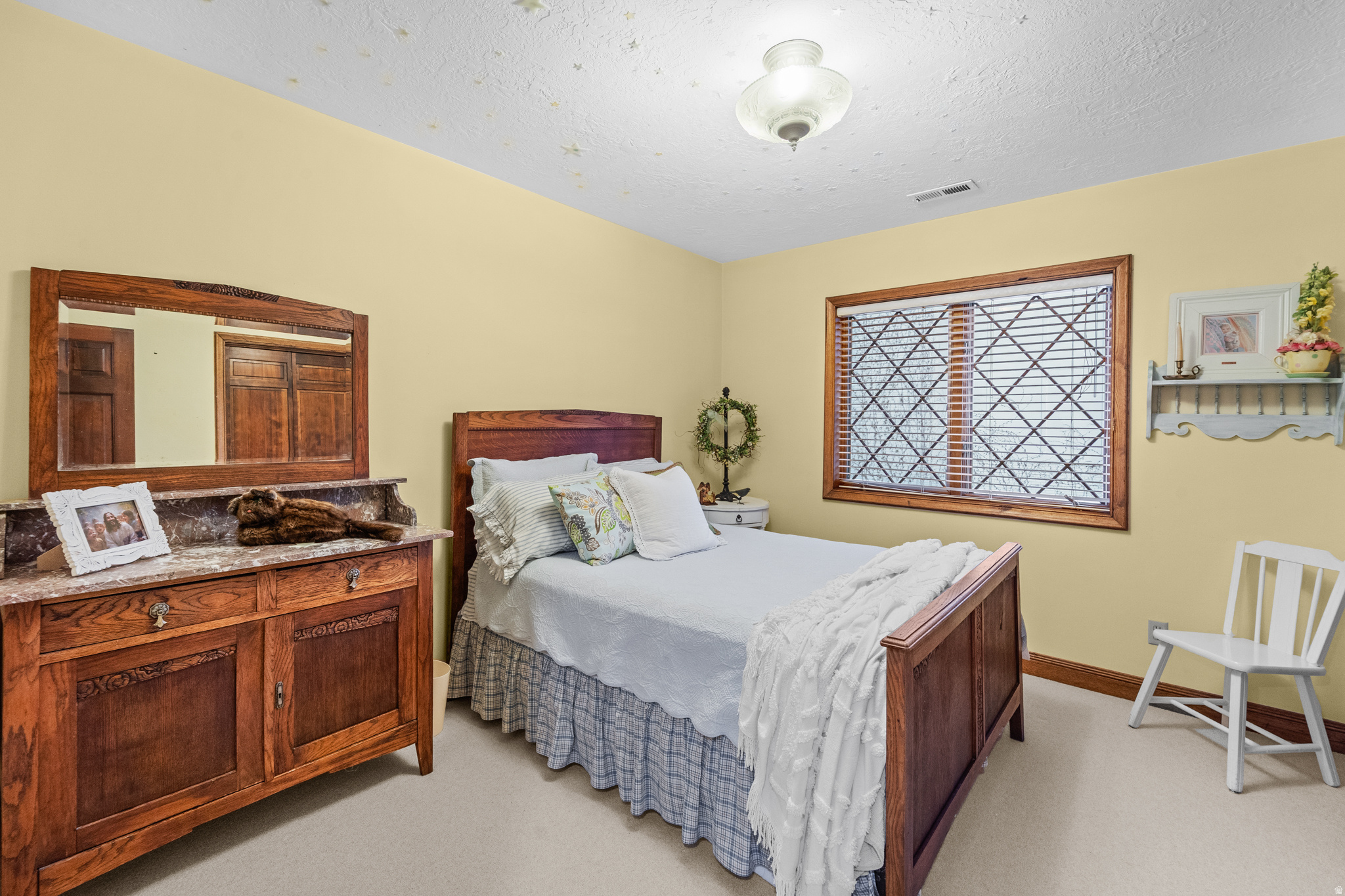 HIDDEN OAKS - Residential