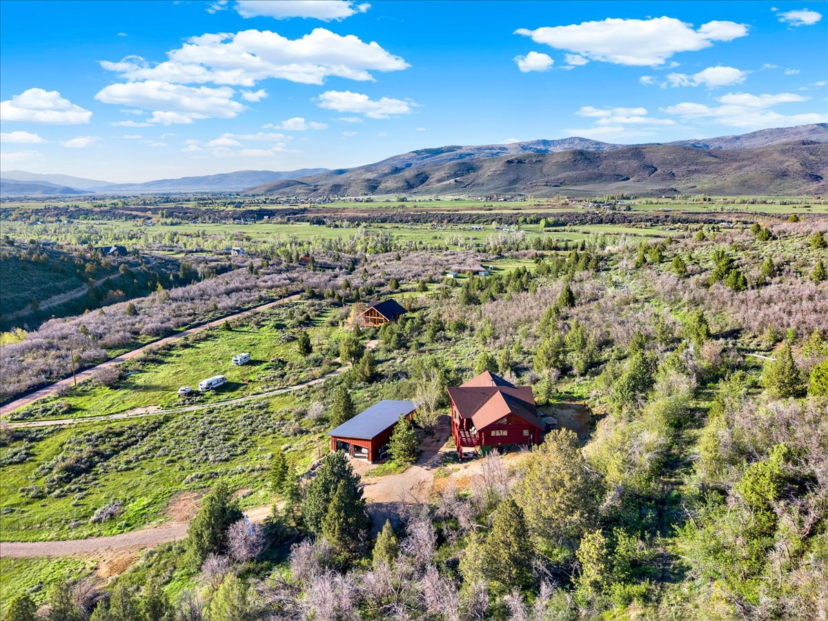 WOODLAND ESTATES - Residential