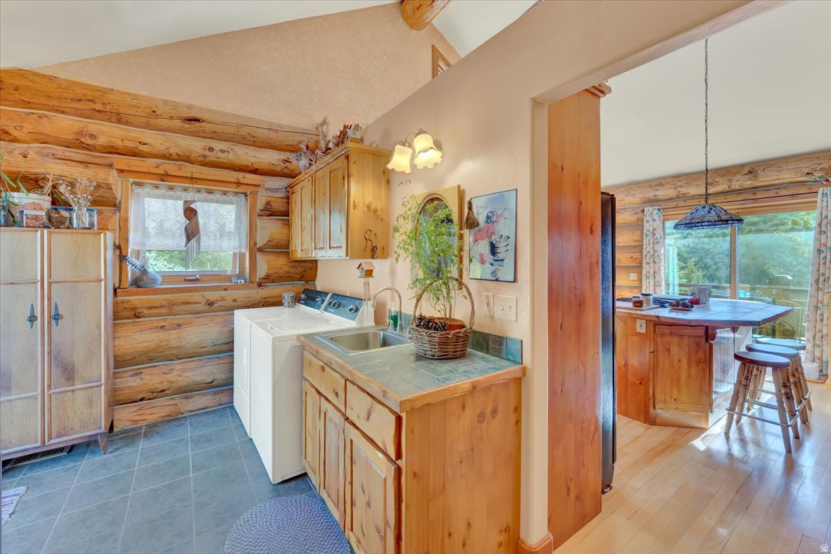 WOODLAND ESTATES - Residential