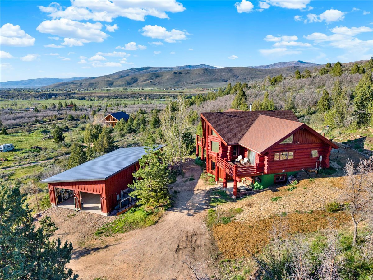 WOODLAND ESTATES - Residential