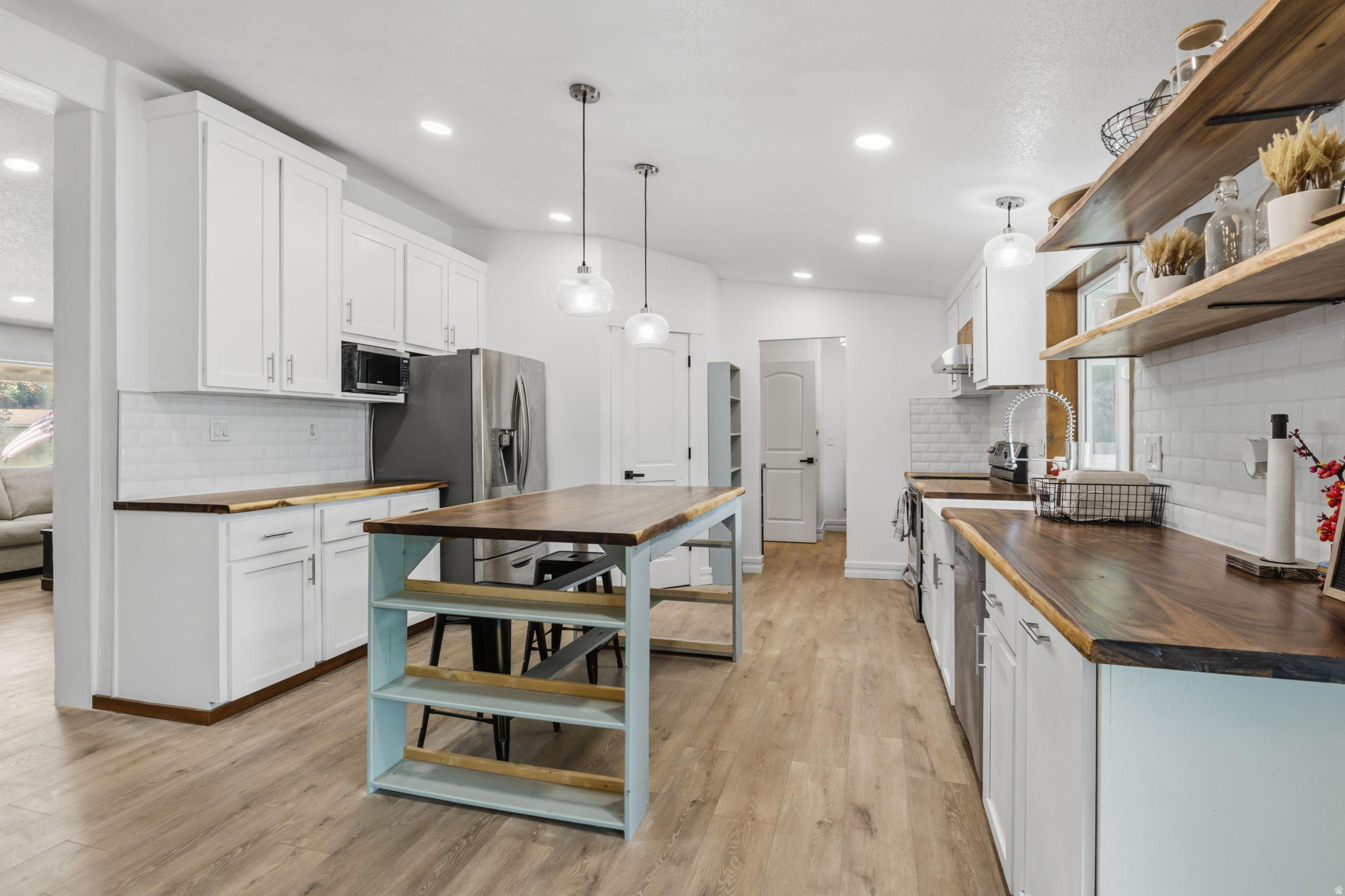 RIVER VIEW WEST - Residential