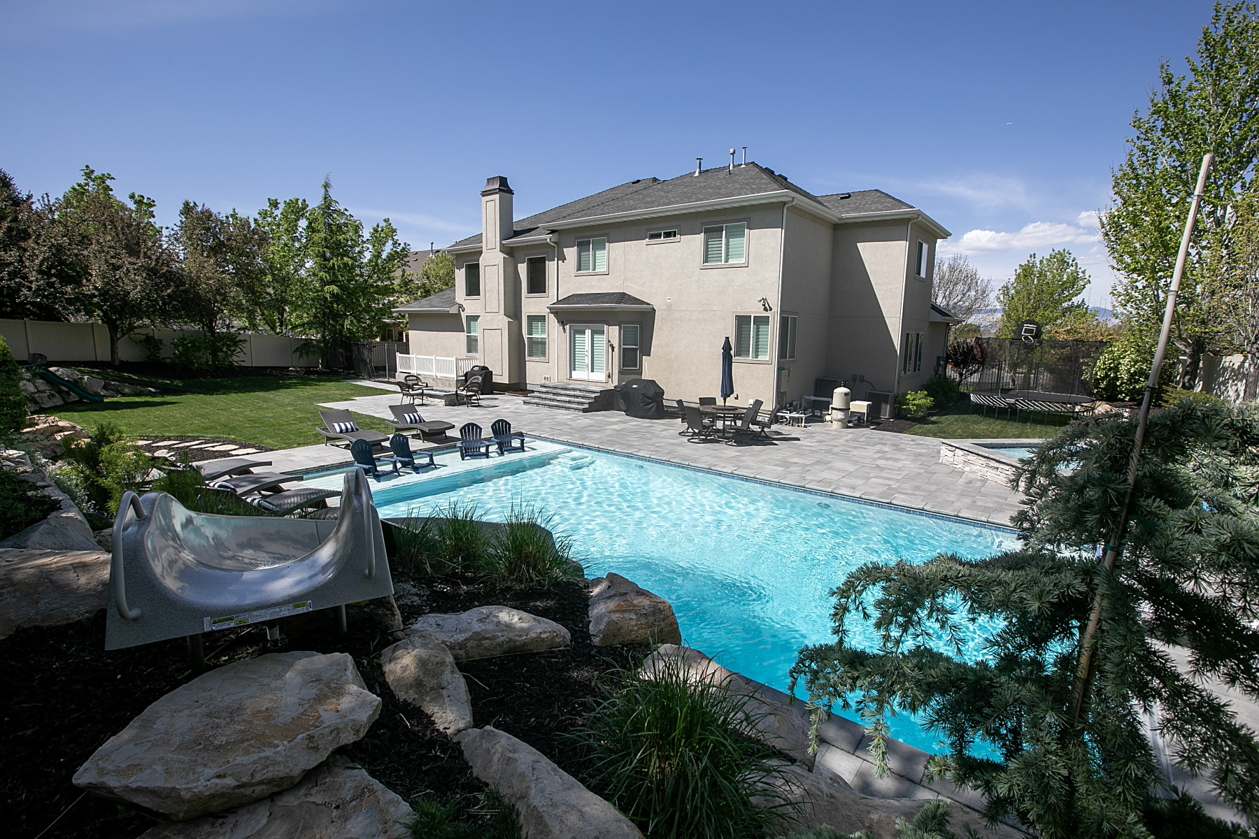 SHADOW CREST - Residential
