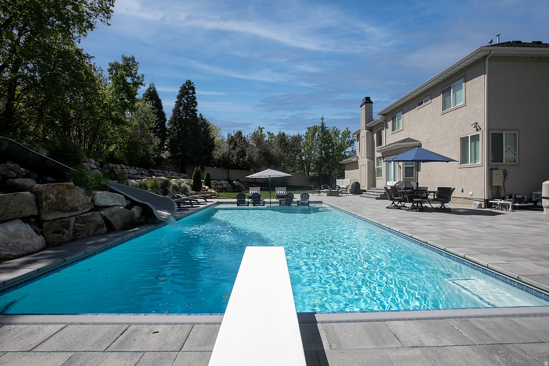 SHADOW CREST - Residential