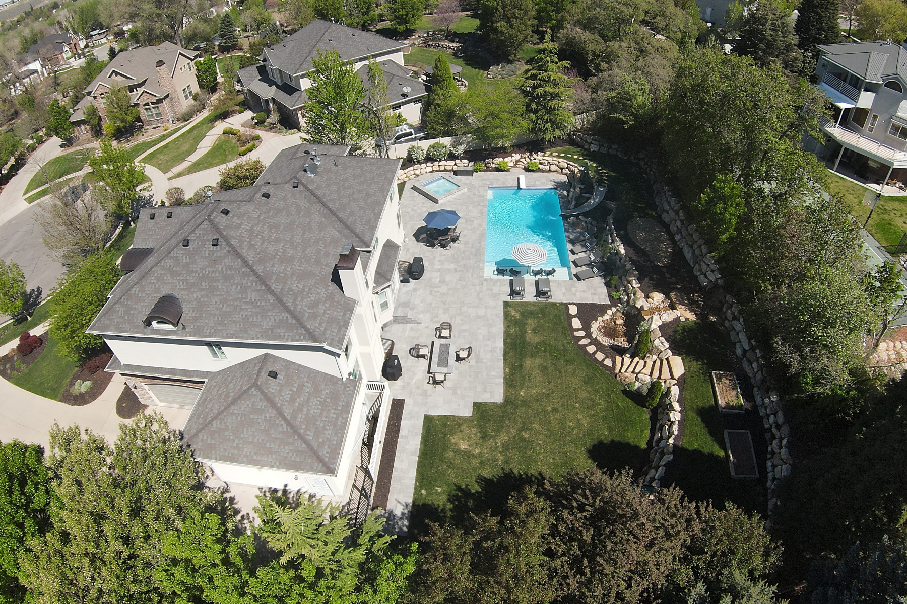SHADOW CREST - Residential
