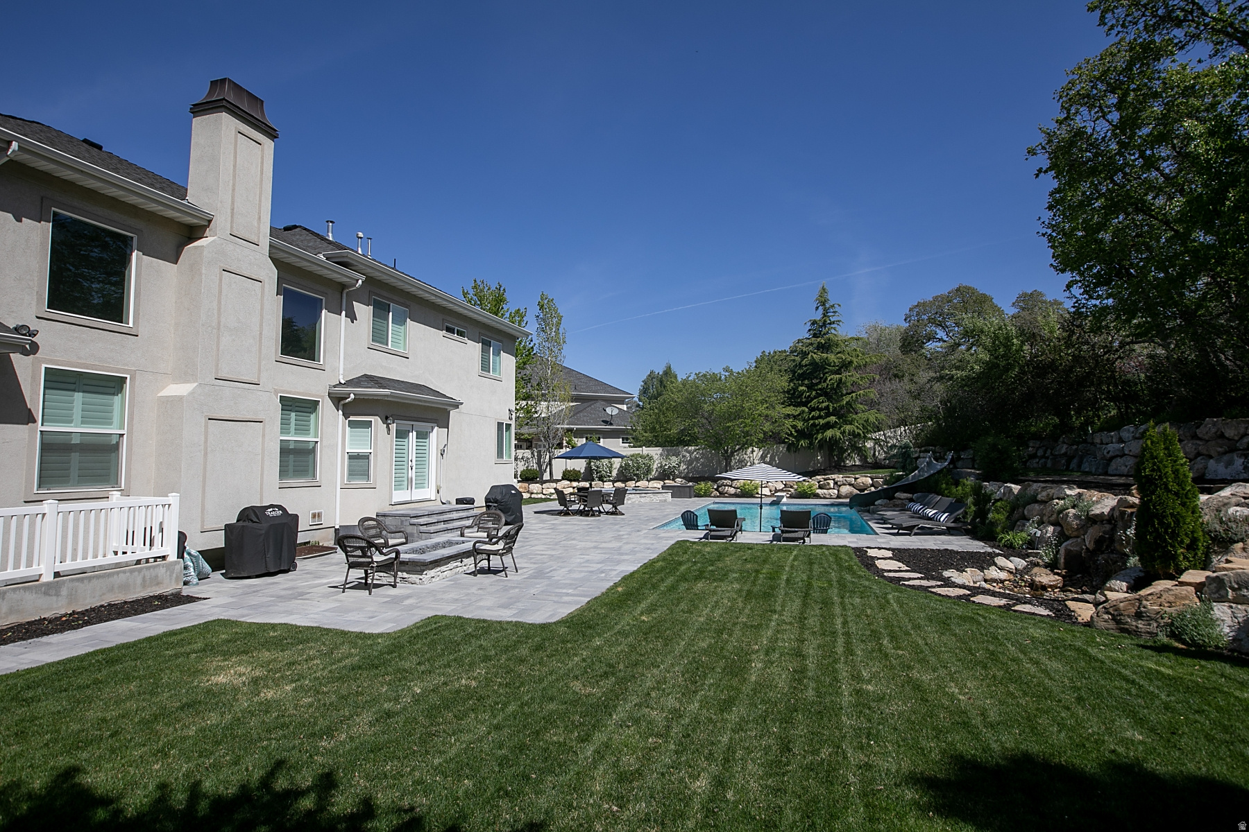 SHADOW CREST - Residential