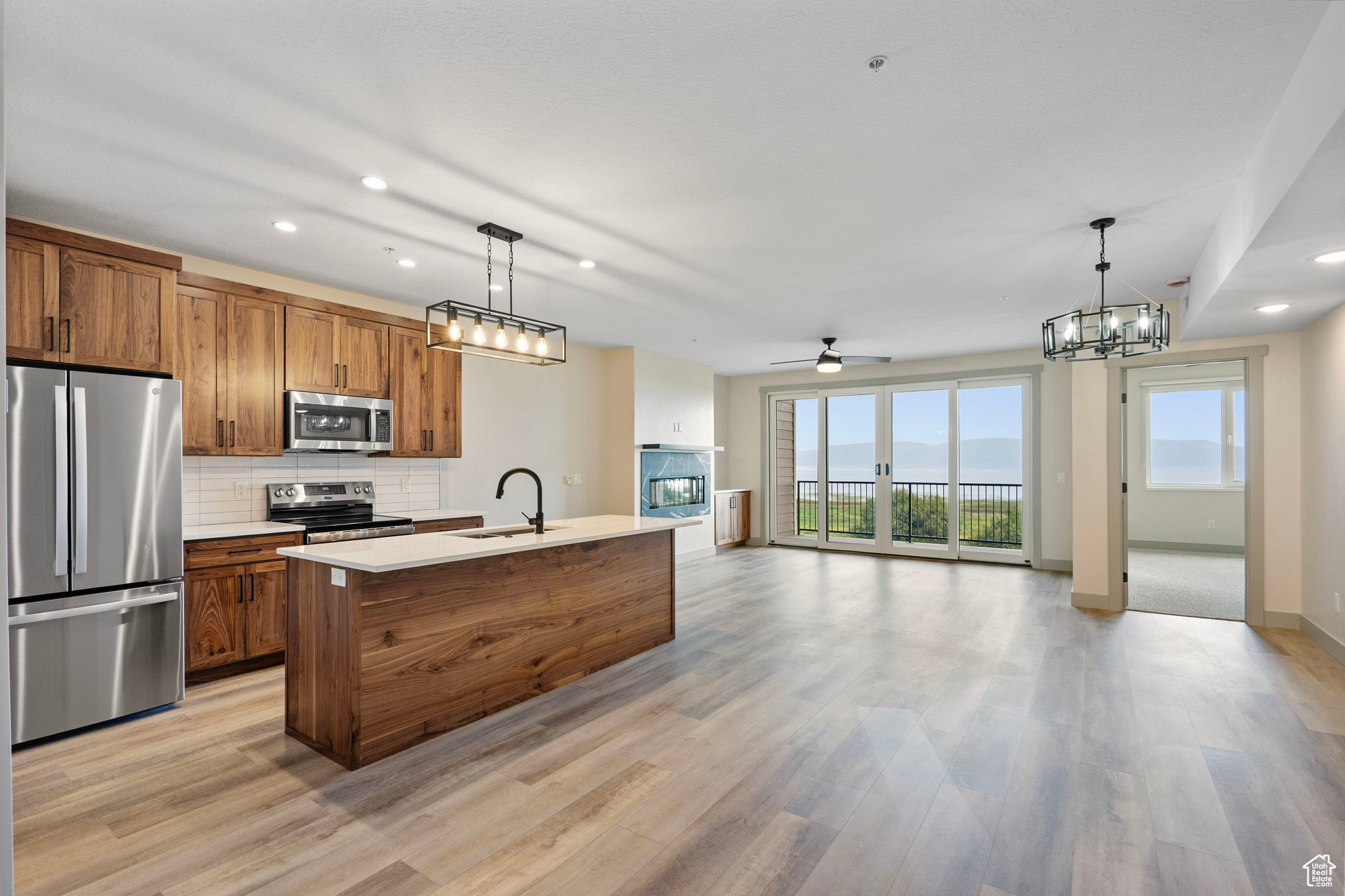 LAKE RESIDENCES AT BEAR LAKE PH 8 - Residential