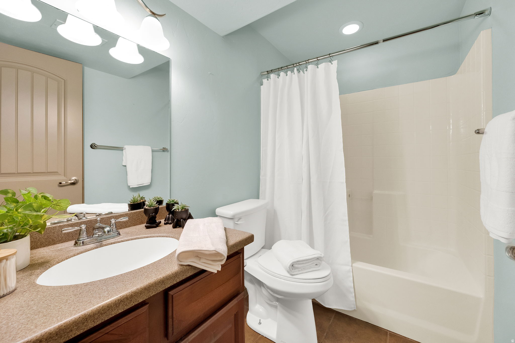ROSE CREEK CROSSING TOWNHOMES - Residential