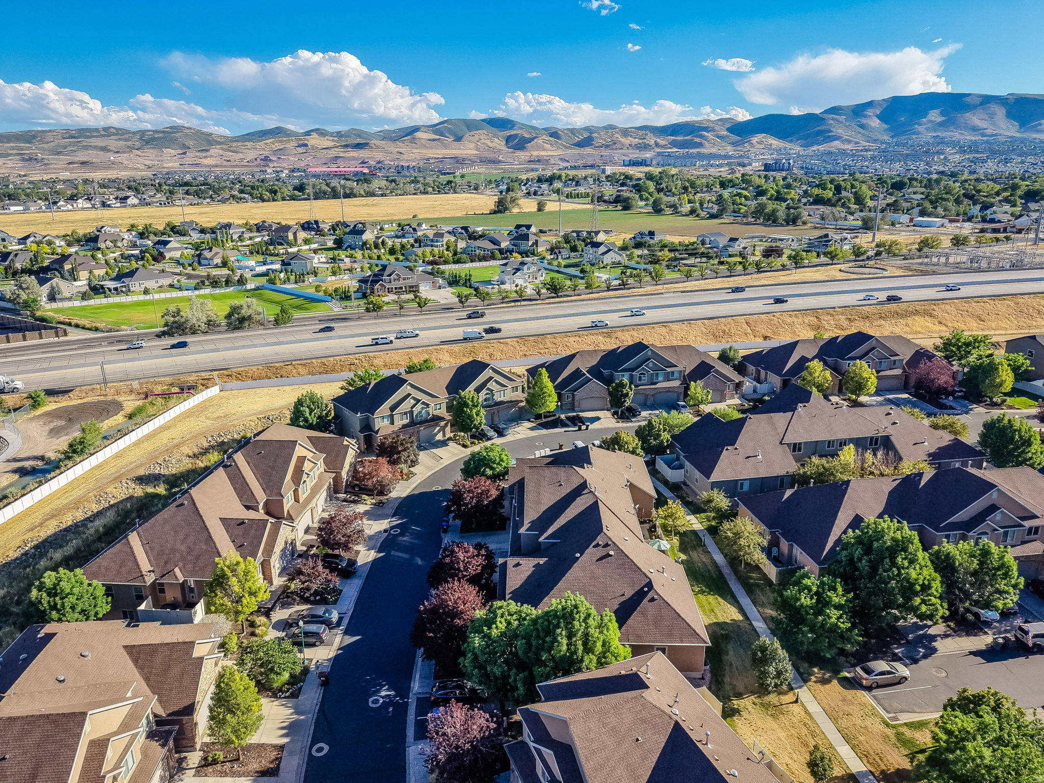 ROSE CREEK CROSSING TOWNHOMES - Residential