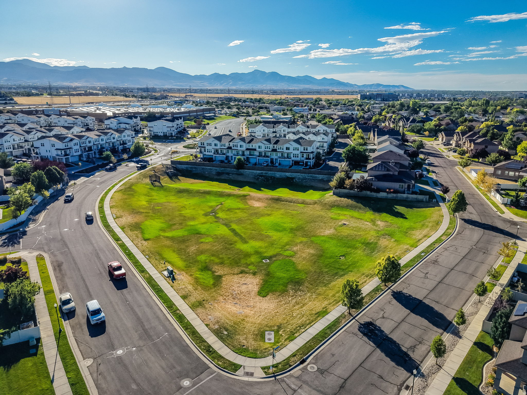 ROSE CREEK CROSSING TOWNHOMES - Residential