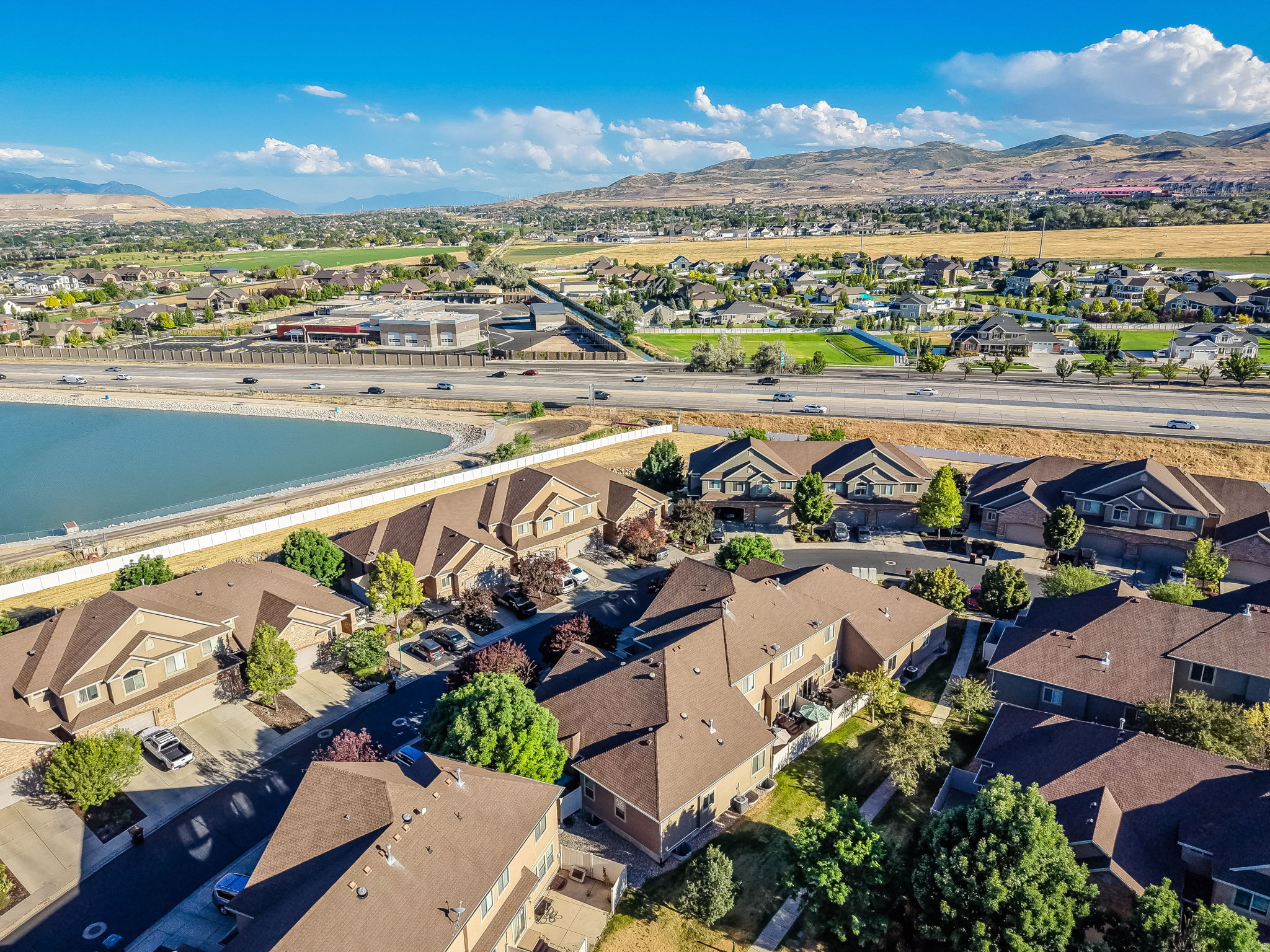 ROSE CREEK CROSSING TOWNHOMES - Residential