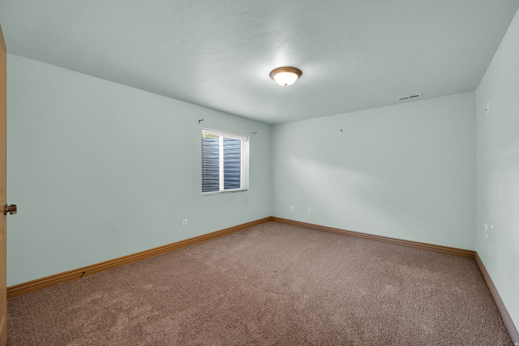 ROSE CREEK CROSSING TOWNHOMES - Residential