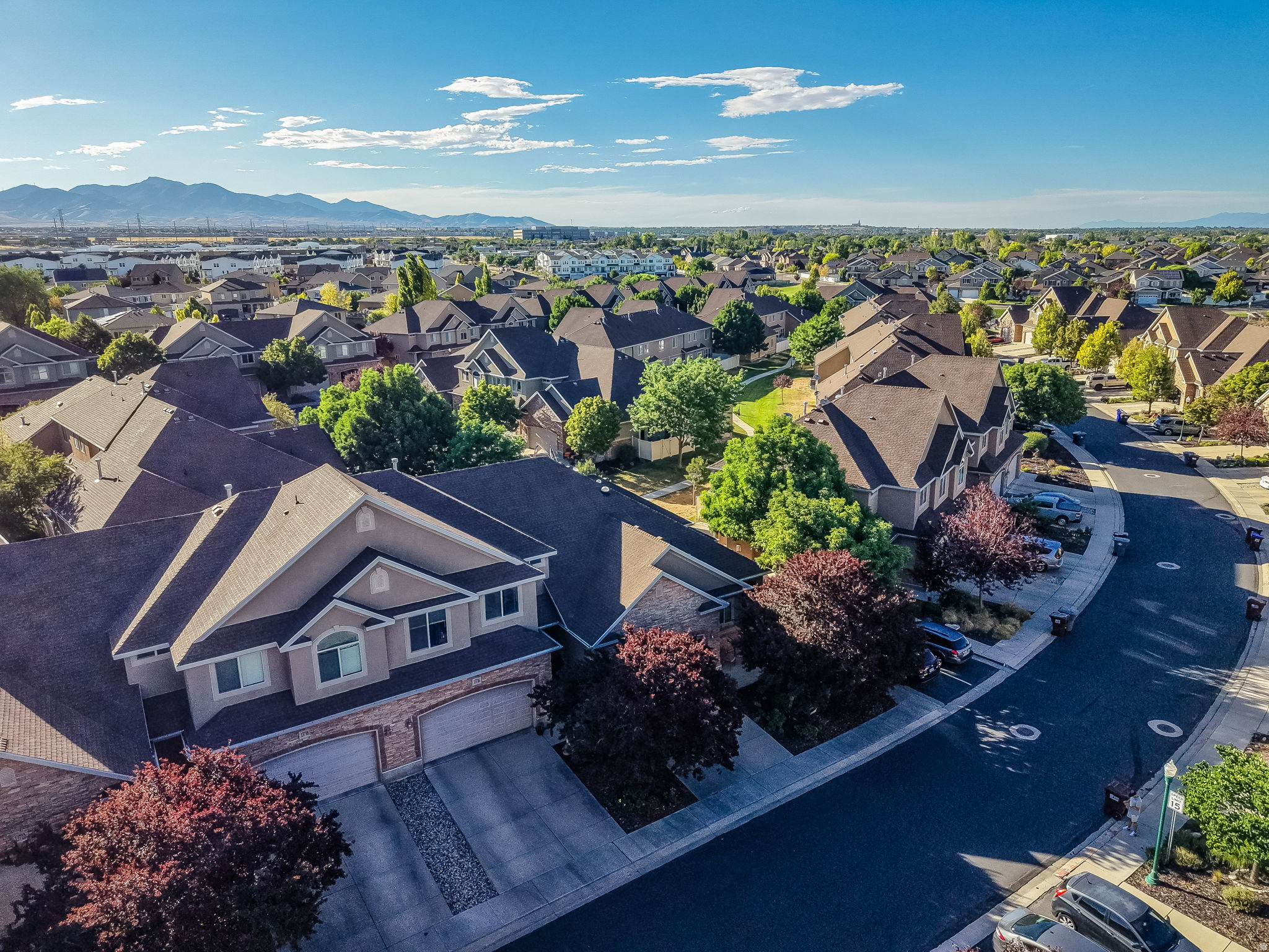 ROSE CREEK CROSSING TOWNHOMES - Residential