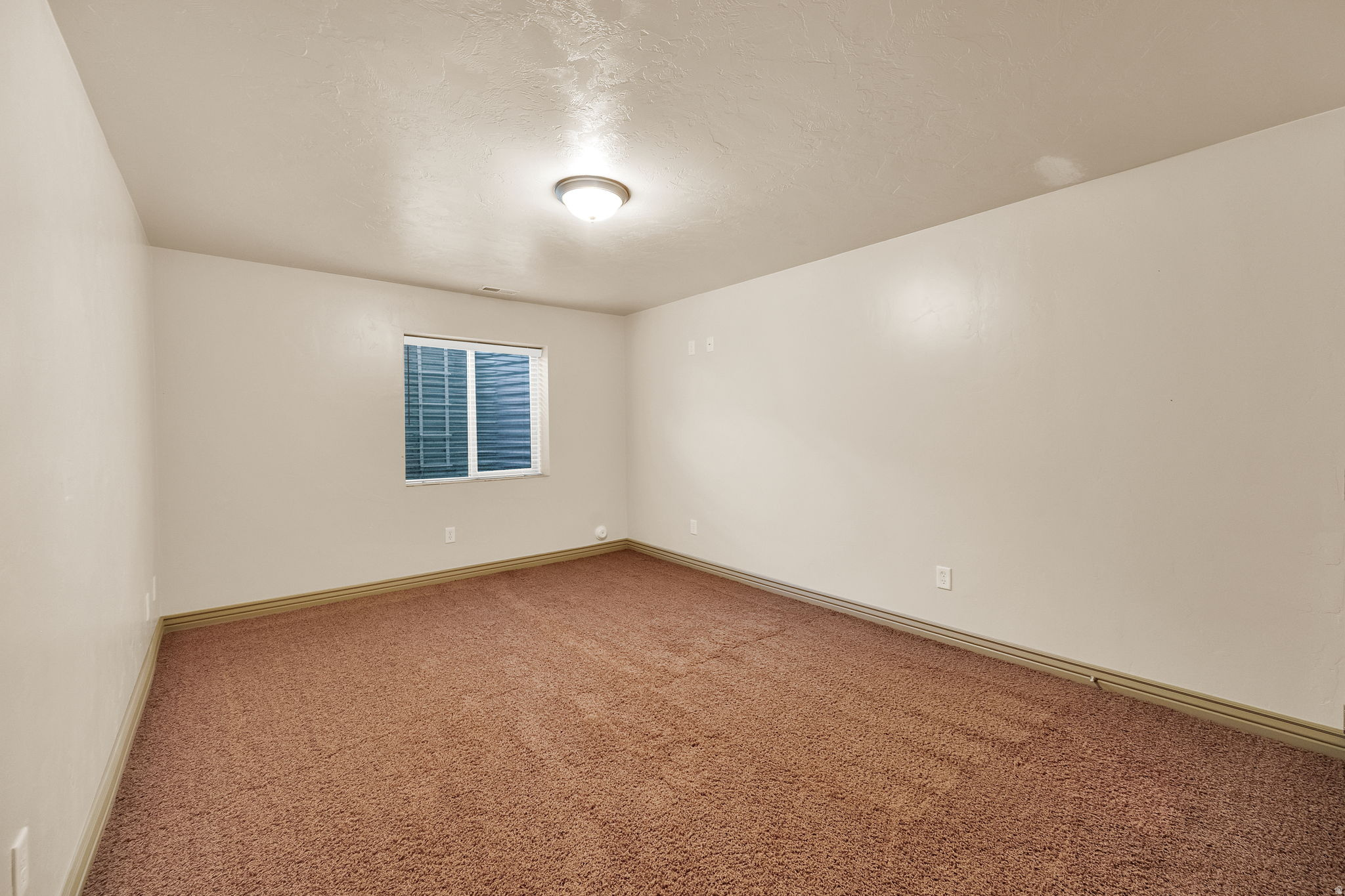 ROSE CREEK CROSSING TOWNHOMES - Residential