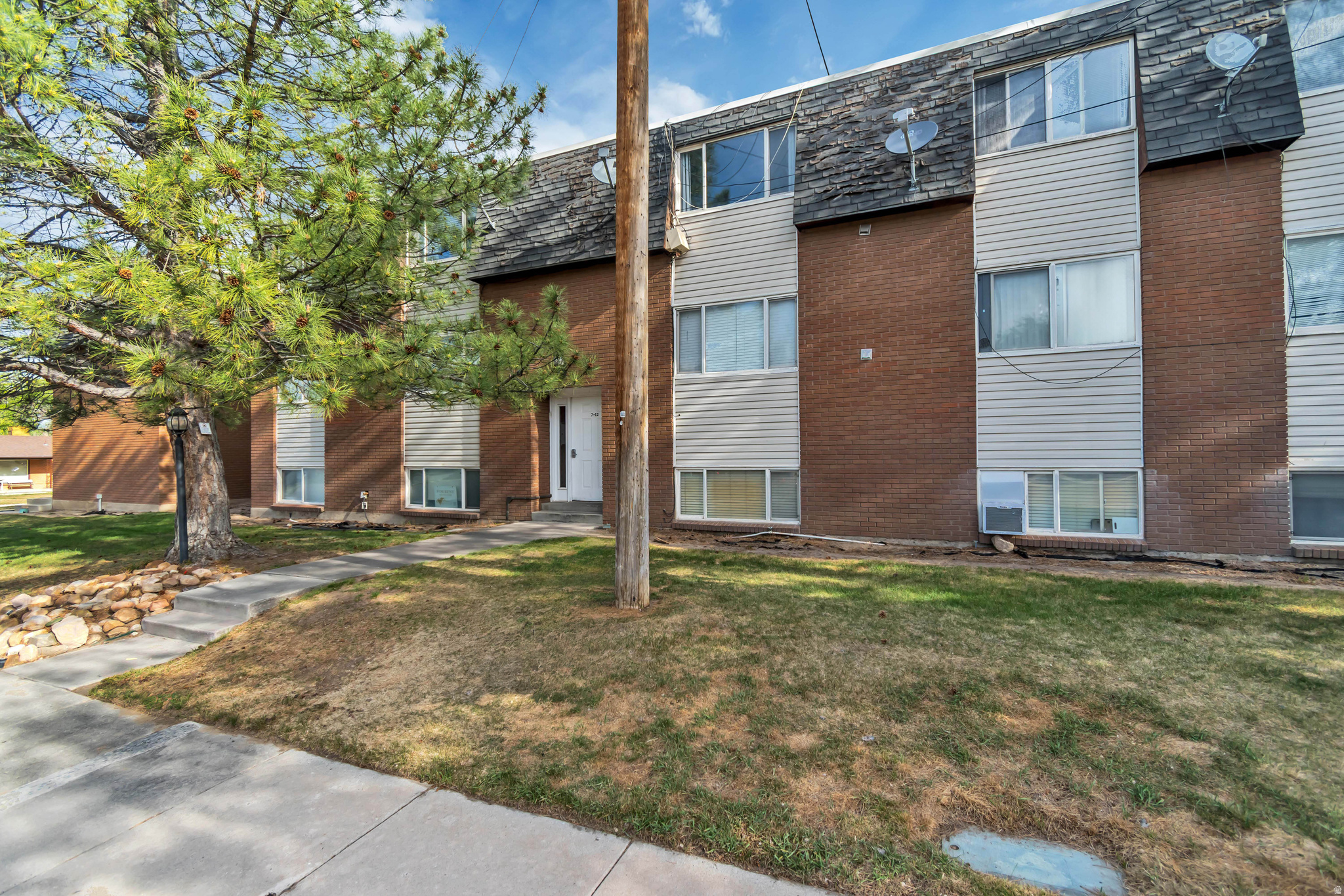 Huge Price Reduction  Now Under $250,000! An excellent opportunity for both owner-occupants and investors alike-with its affordable price point, low-maintenance living, and desirable location, this property has strong rental appeal and could make a great addition to an investment portfolio. Incredible value in today's market! This move-in ready home is nestled in a quiet, well-maintained neighborhood and includes all appliances-washer and dryer included. Enjoy granite countertops in the kitchen and a beautifully remodeled bathroom with modern finishes. Conveniently located near shopping, schools, dining, and freeway access for an easy commute. Plus, the HOA covers water, sewer, and garbage, helping keep monthly expenses simple..  Vacant, easy to show, and ready for its next owner-don't miss this opportunity!