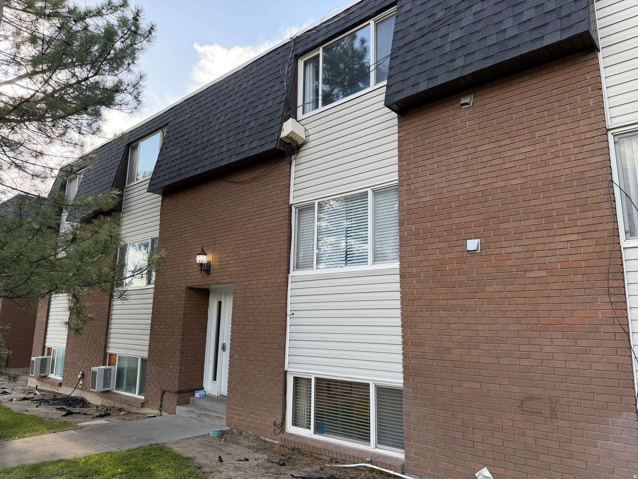 CANTERBURY SQUARE CONDO - Residential
