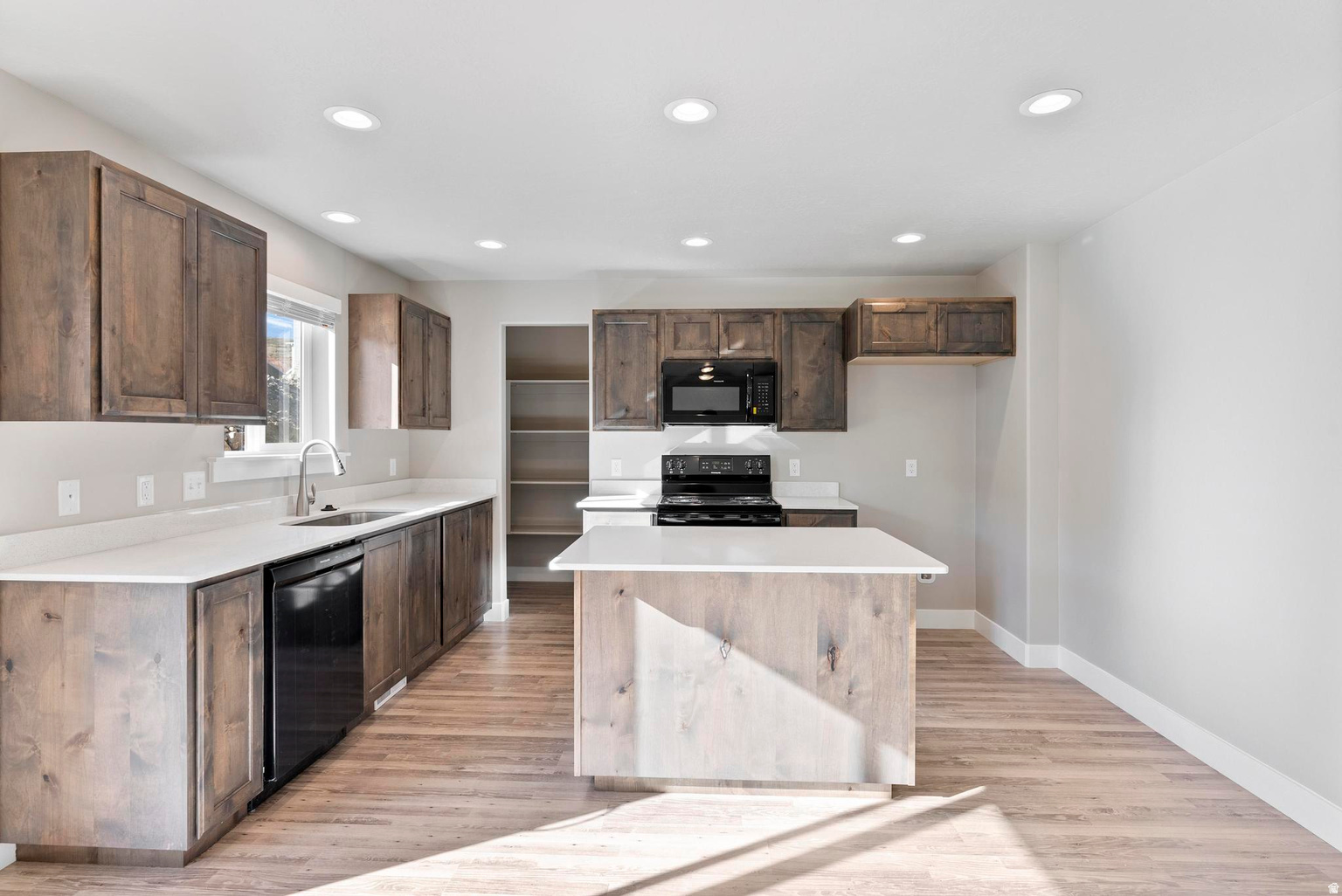 MAPLE MOUNTAIN - Residential