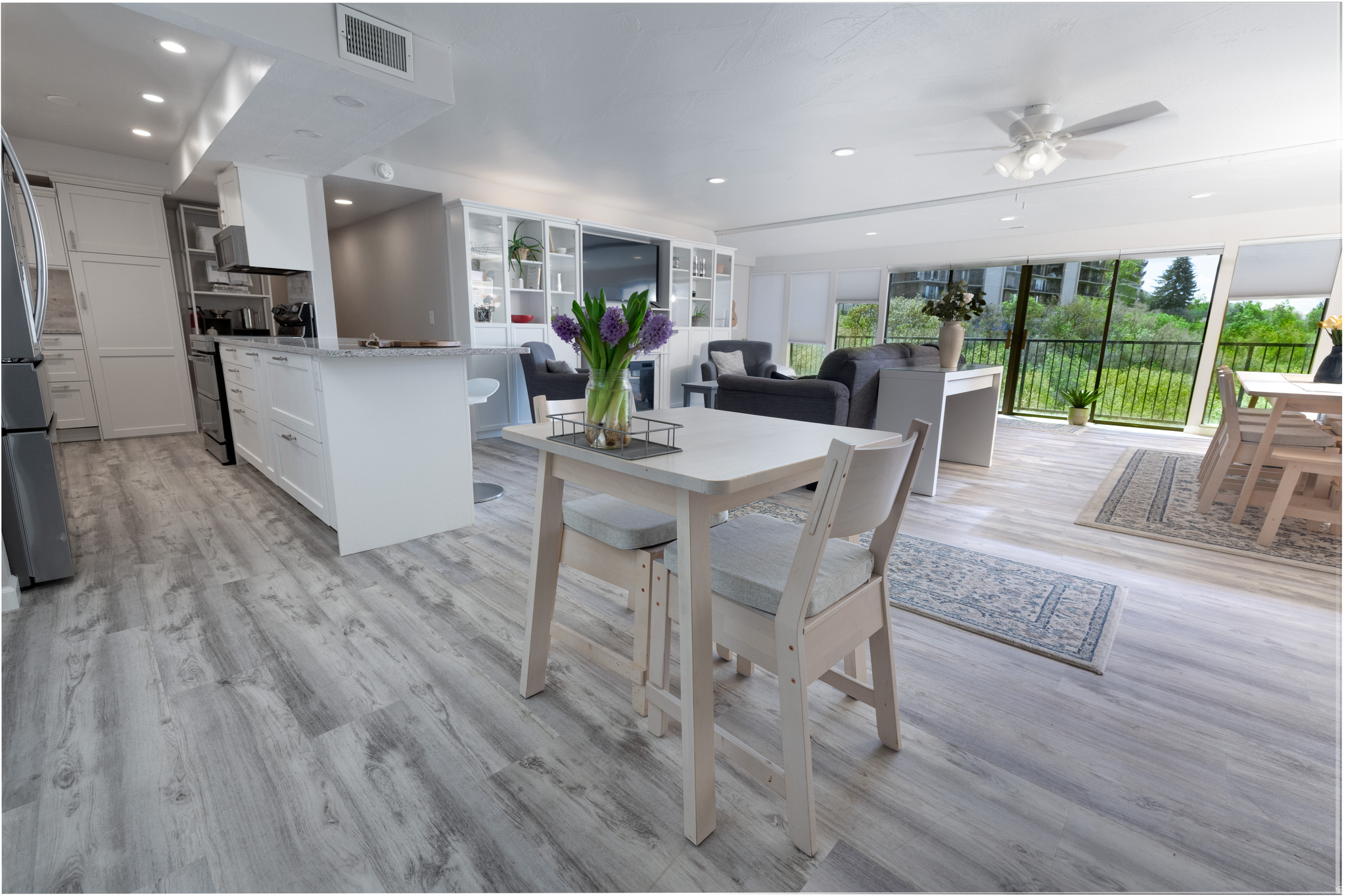 DONNER CREST CONDOS - Residential