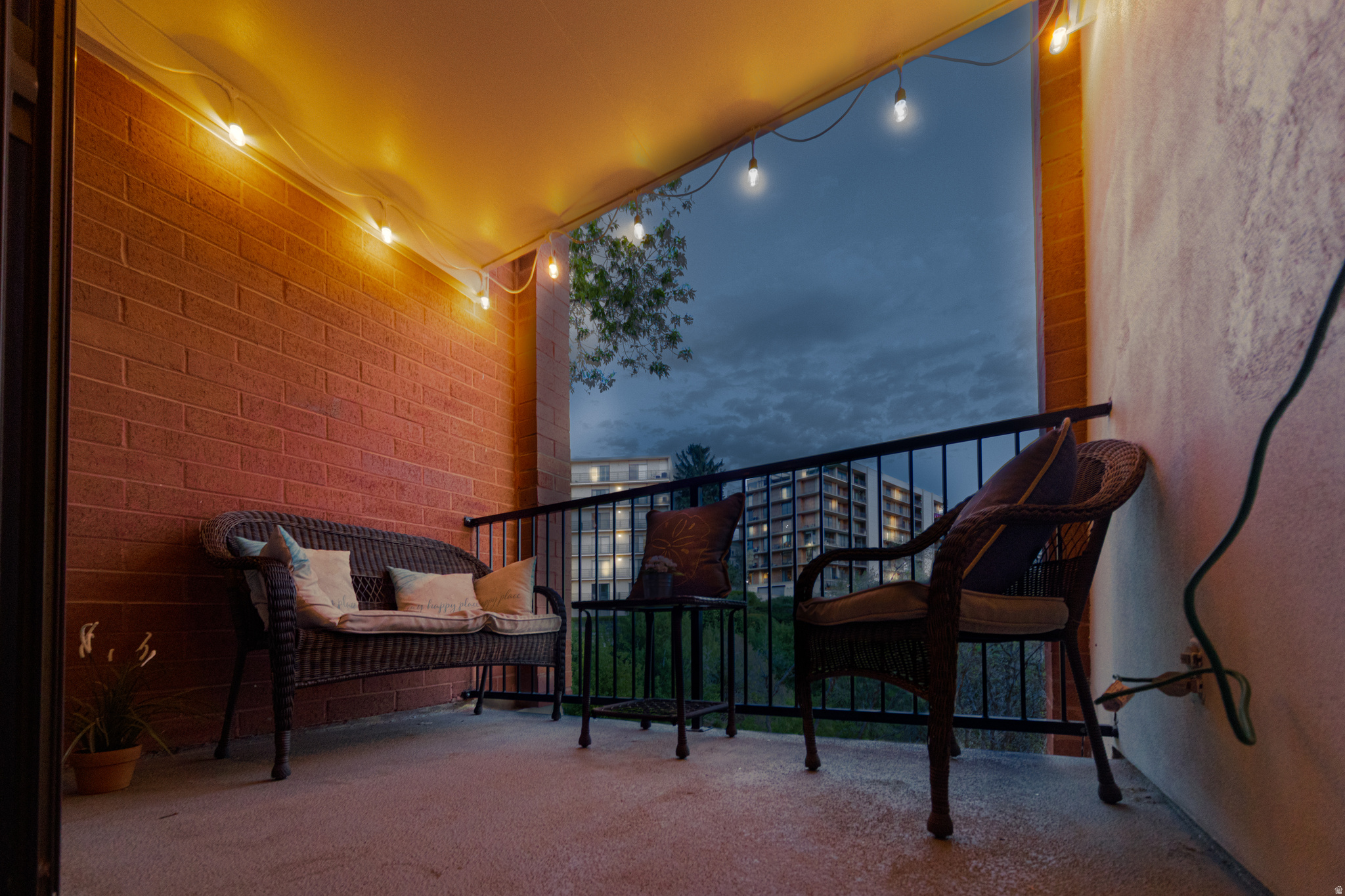 DONNER CREST CONDOS - Residential