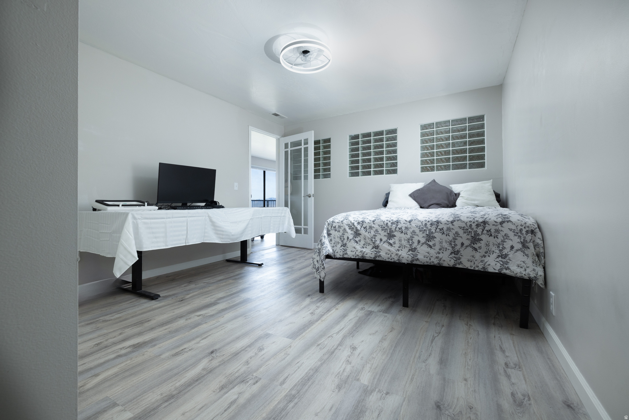 DONNER CREST CONDOS - Residential