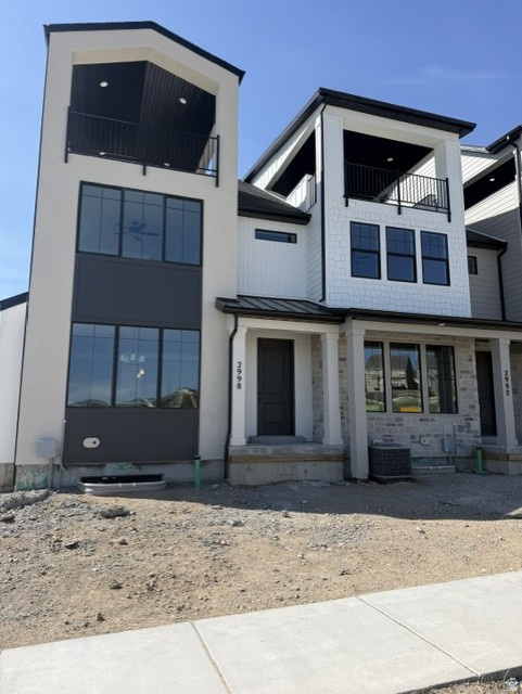Contact agent for more details. Buyer/Buyer's agent to verify information.